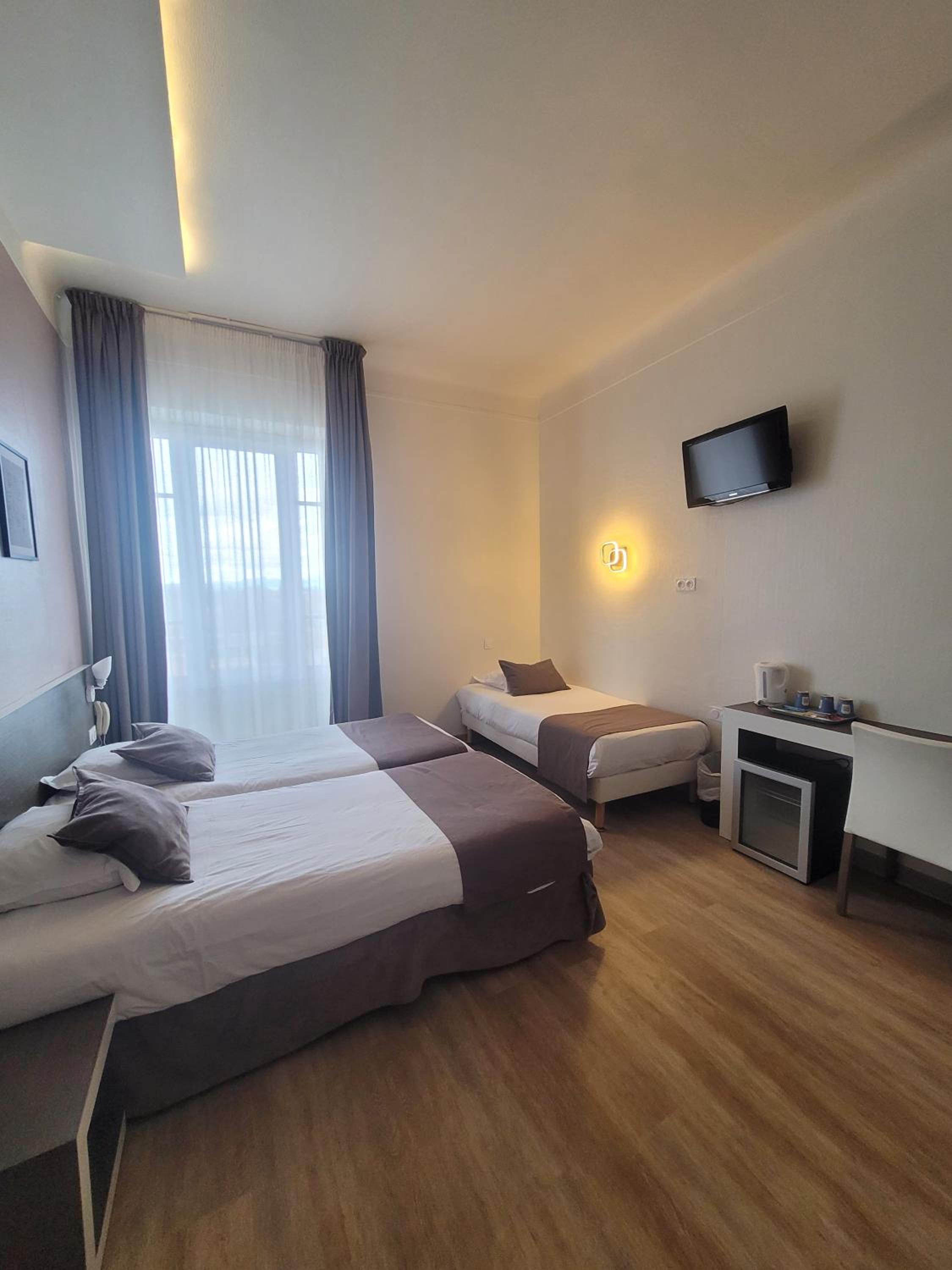 Comfort Triple Room - Photo 20