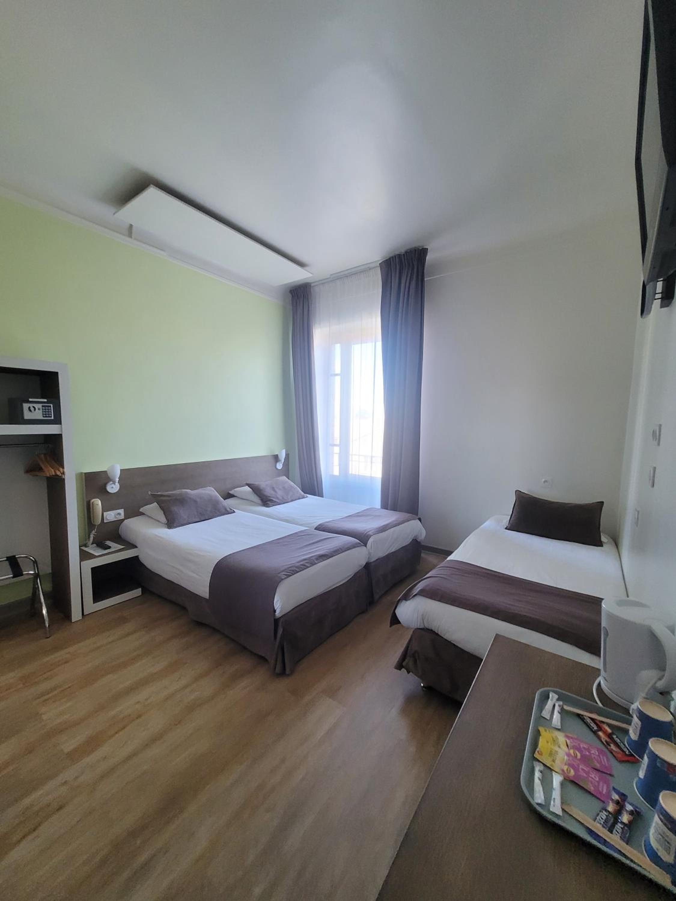 Comfort Triple Room - Photo 17