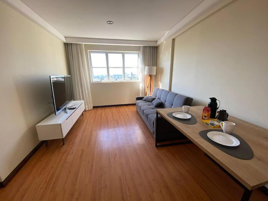 One-Bedroom Apartment photo 2