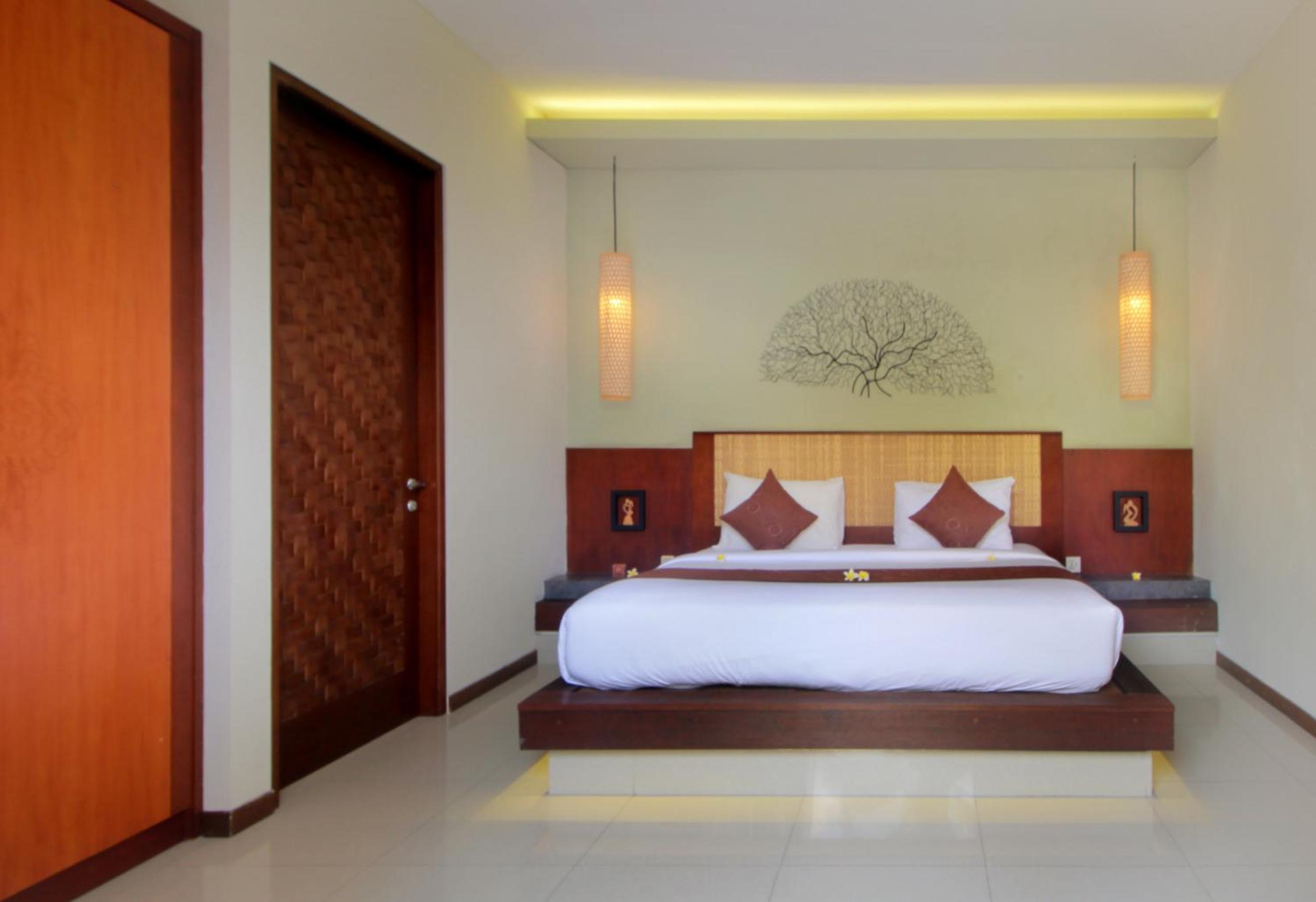 Deluxe Two-Bedroom Villa with Private Pool - Photo 19