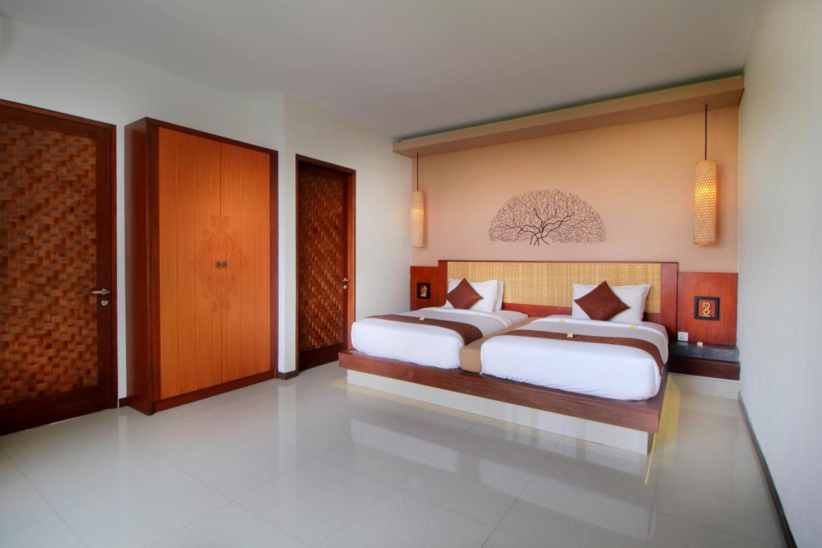 Deluxe Two-Bedroom Villa with Private Pool - Photo 29