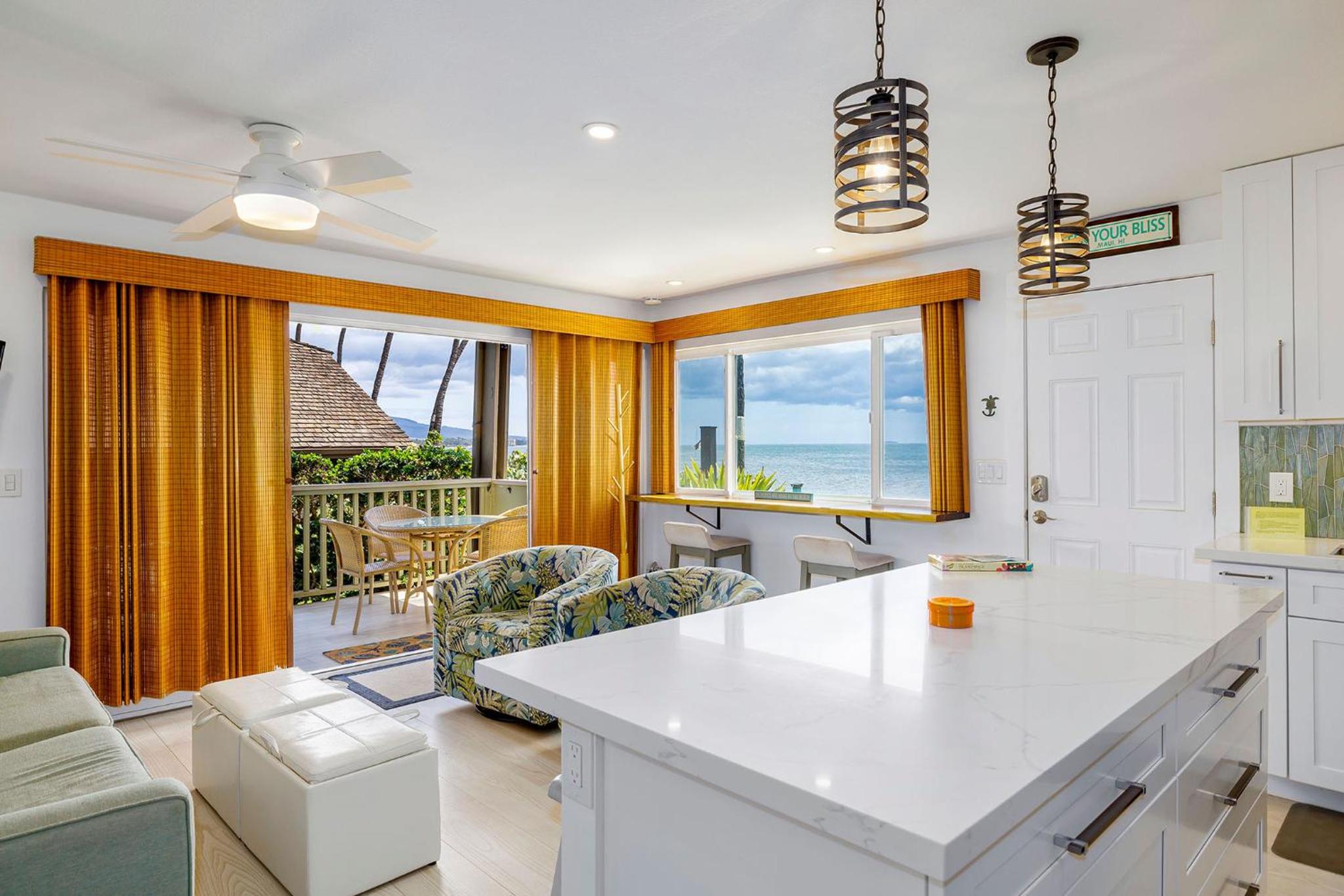 One-Bedroom Apartment: Beachfront Ocean View #1