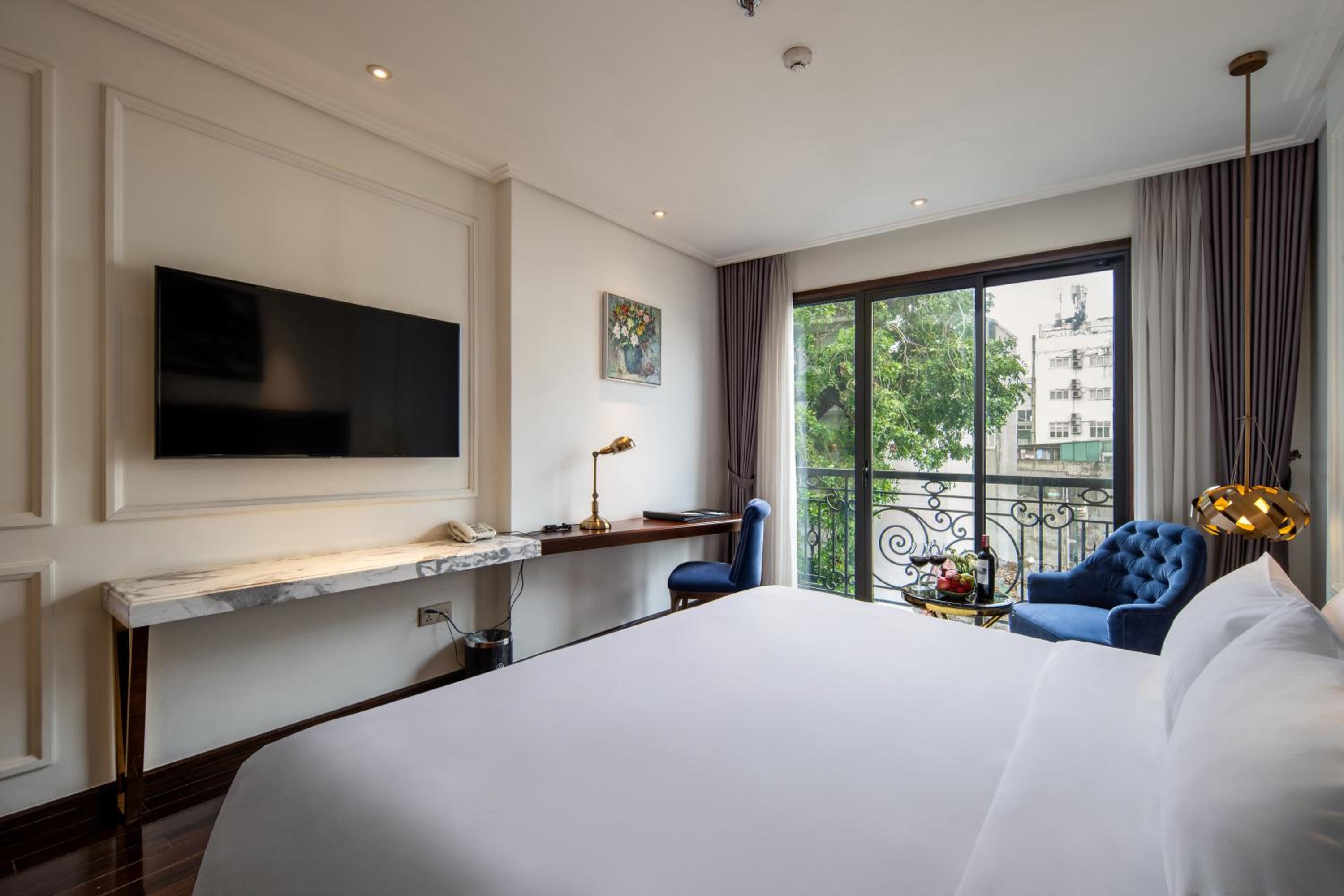 Grand Executive Double City View photo 2