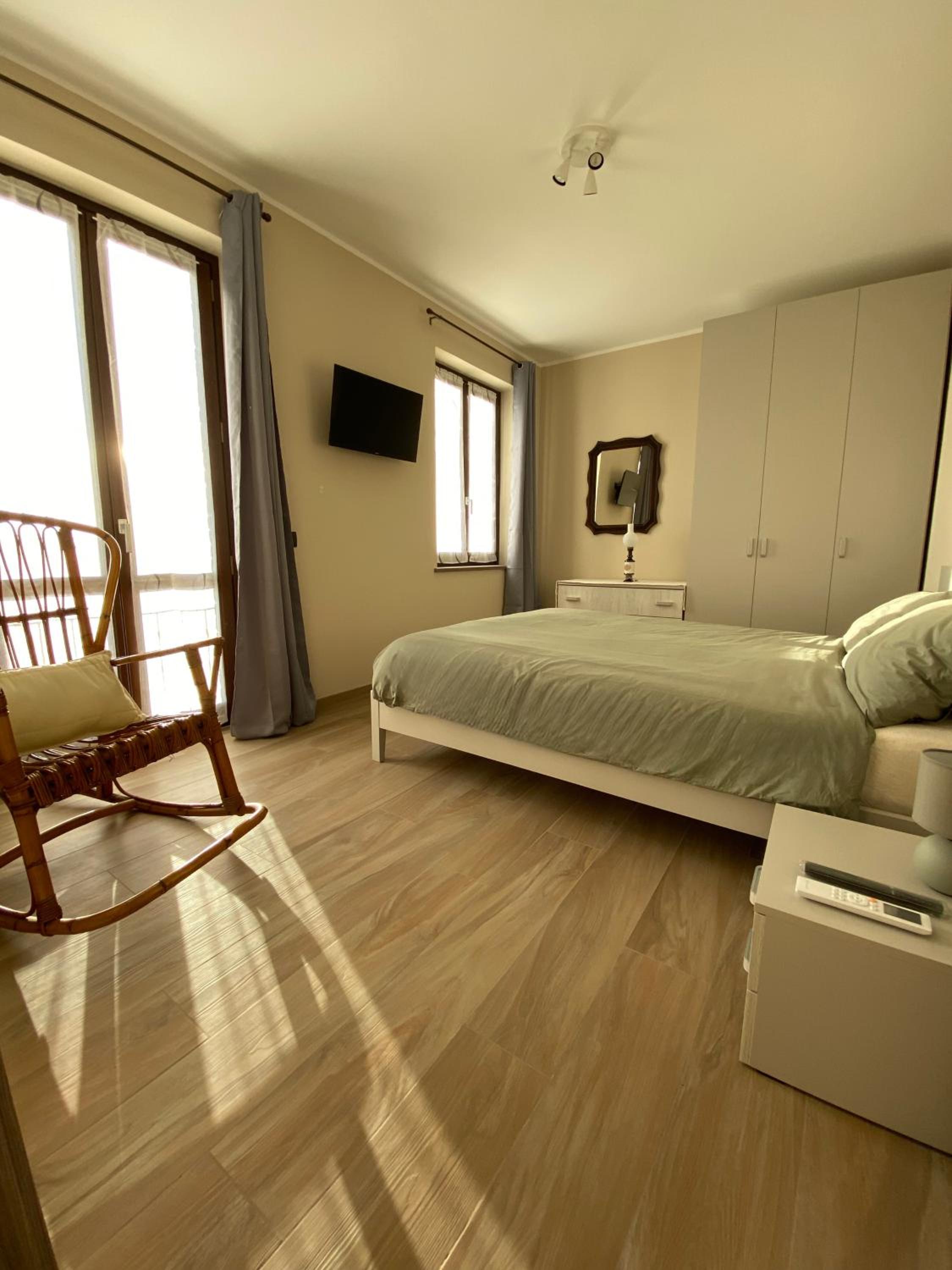 Apartment with Balcony photo 1
