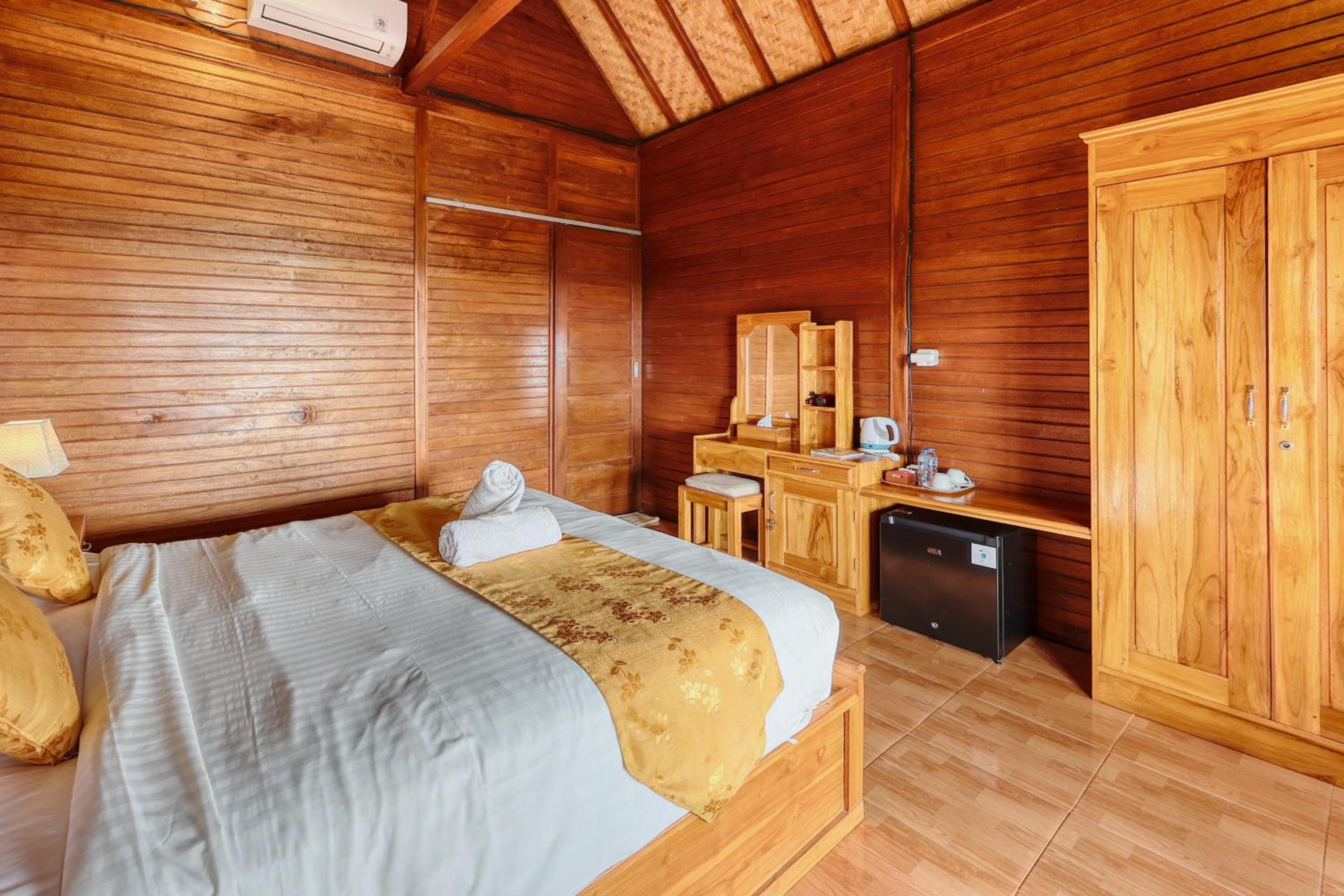 Deluxe Double Room with Balcony and Sea View photo 3