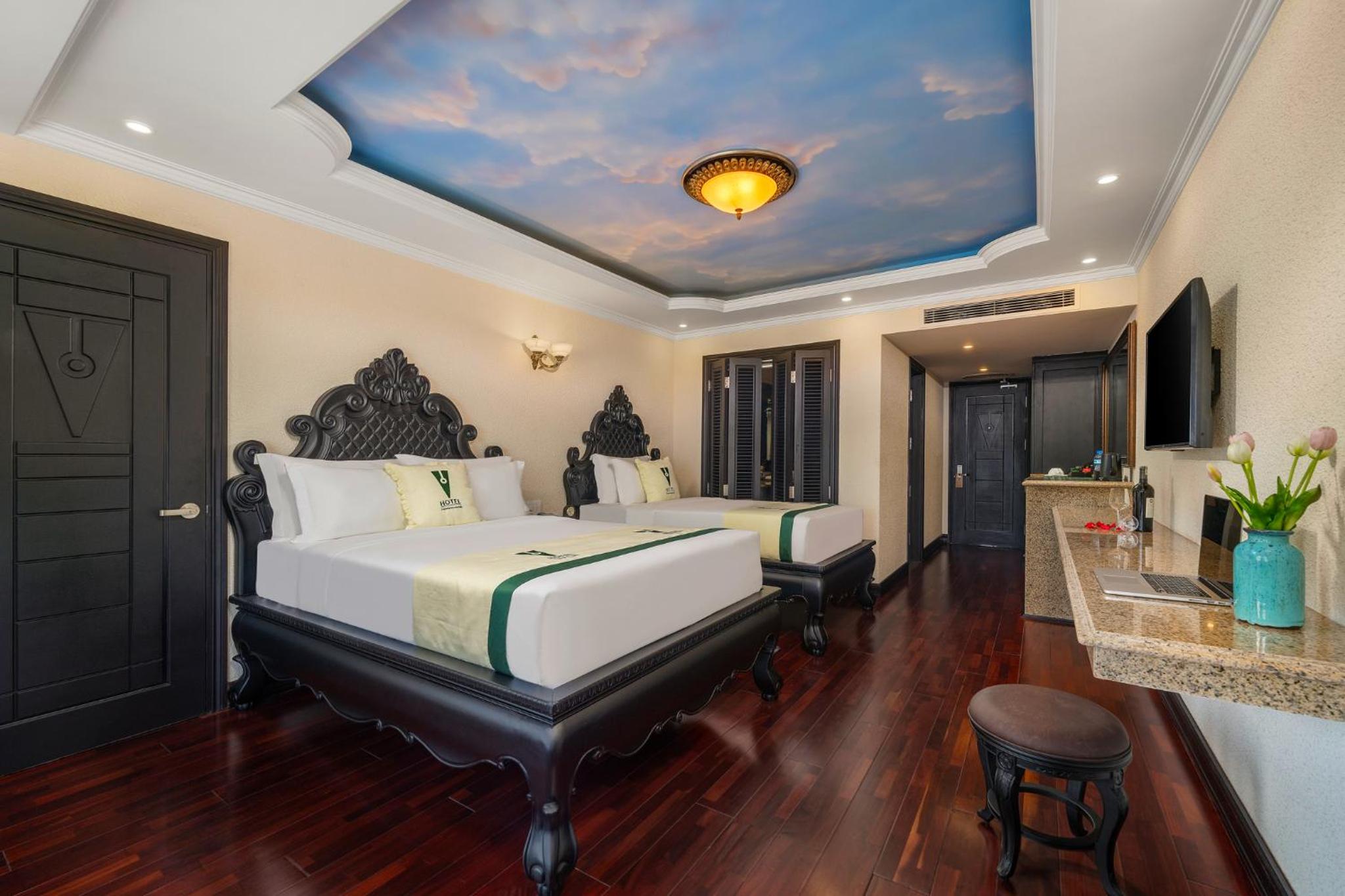 Sunrise Twin Room with Ocean View - Photo 2