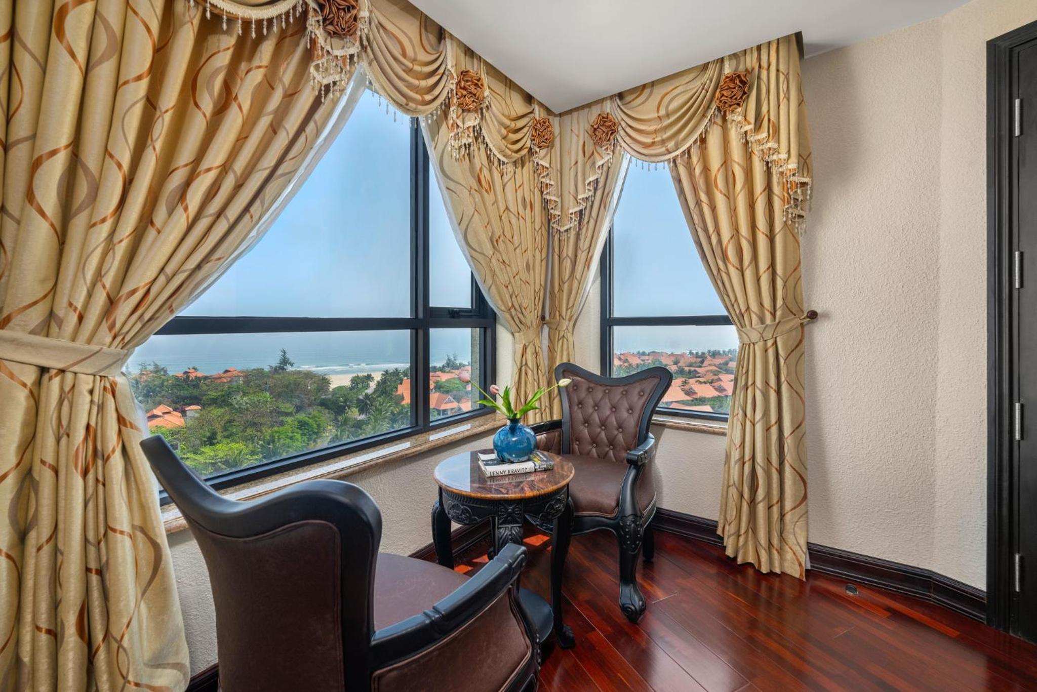 Sunrise Twin Room with Ocean View - Photo 3