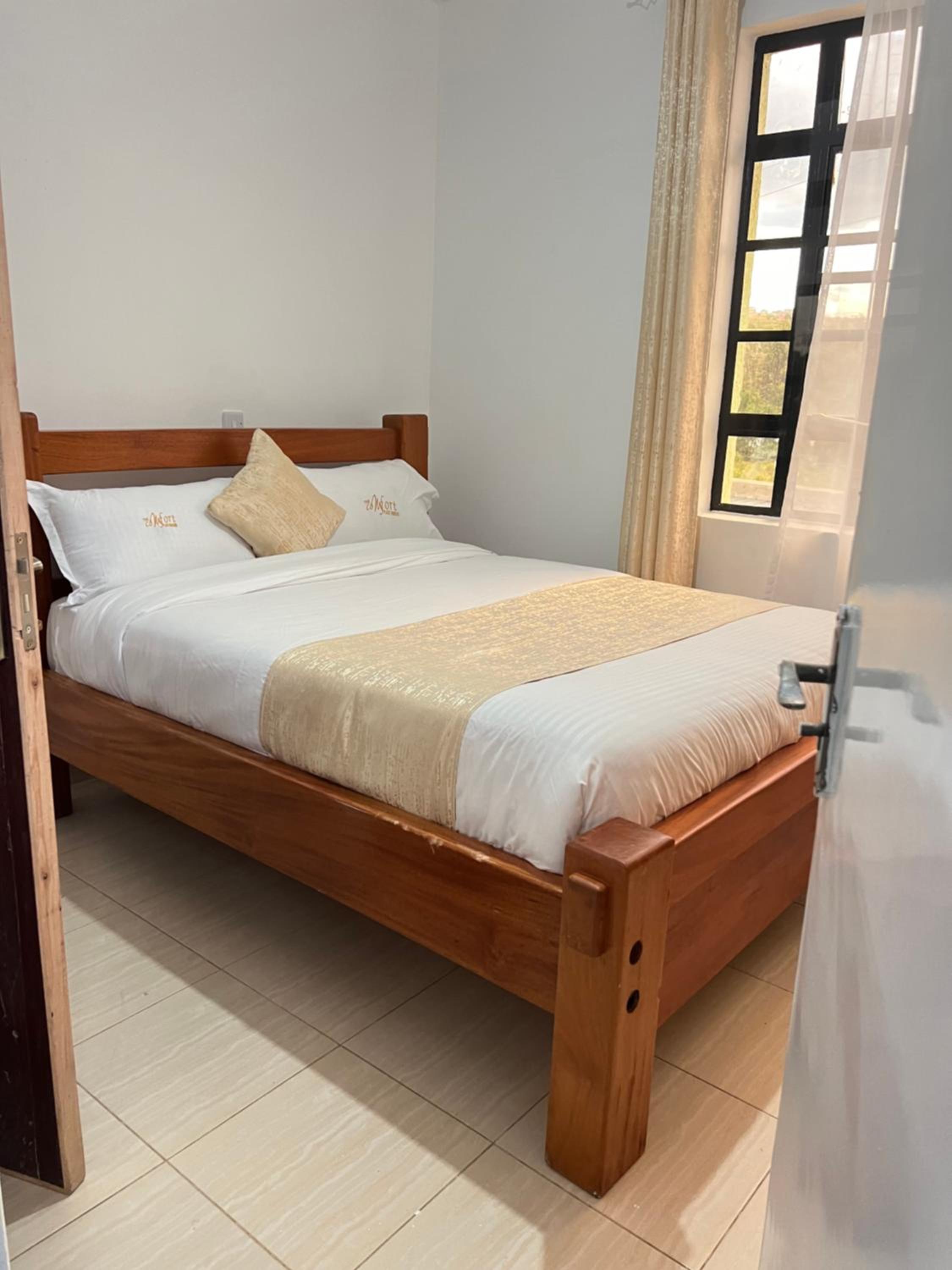 Single Room with Private Bathroom
