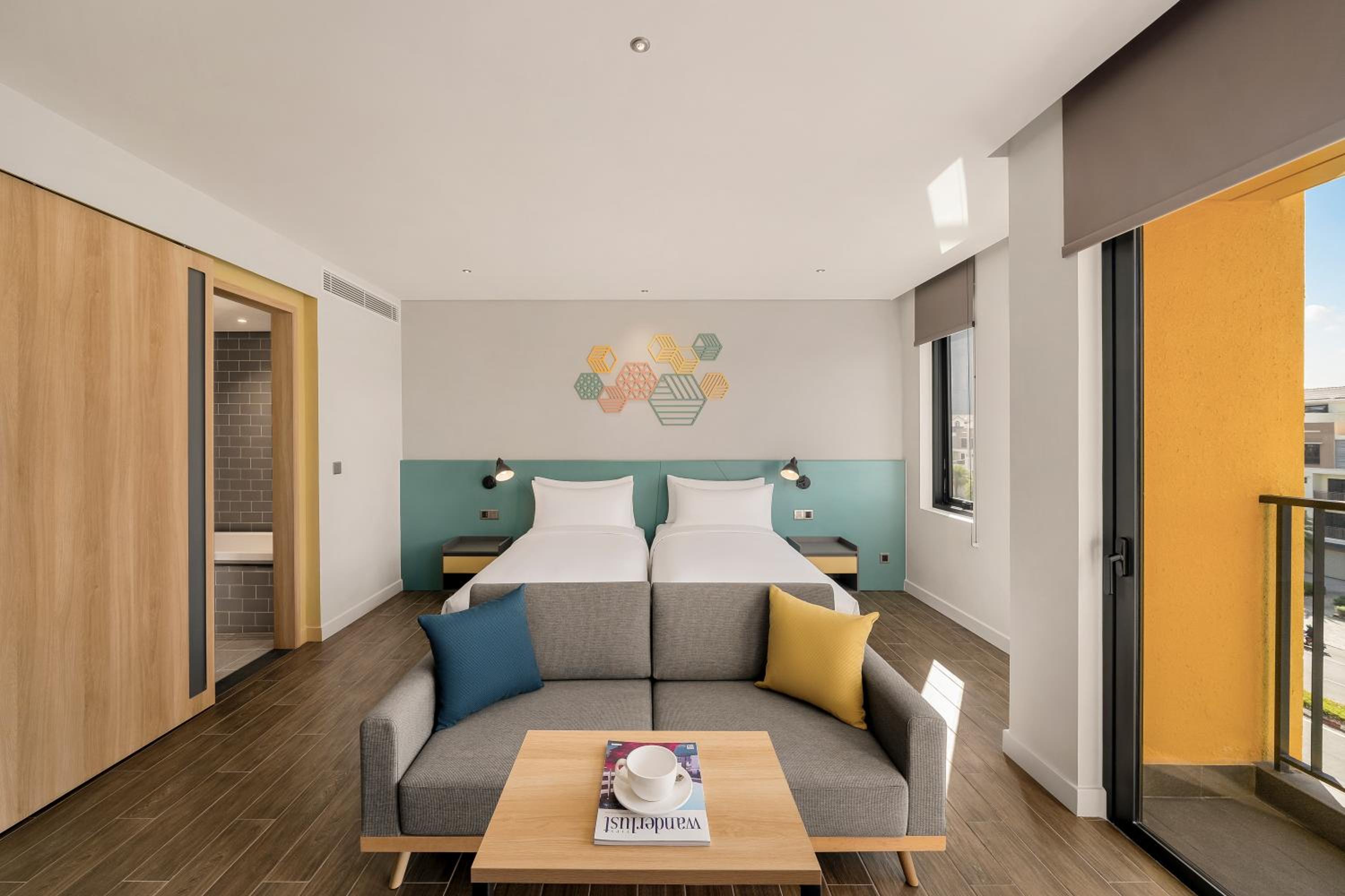 Twin Room with Balcony photo 2