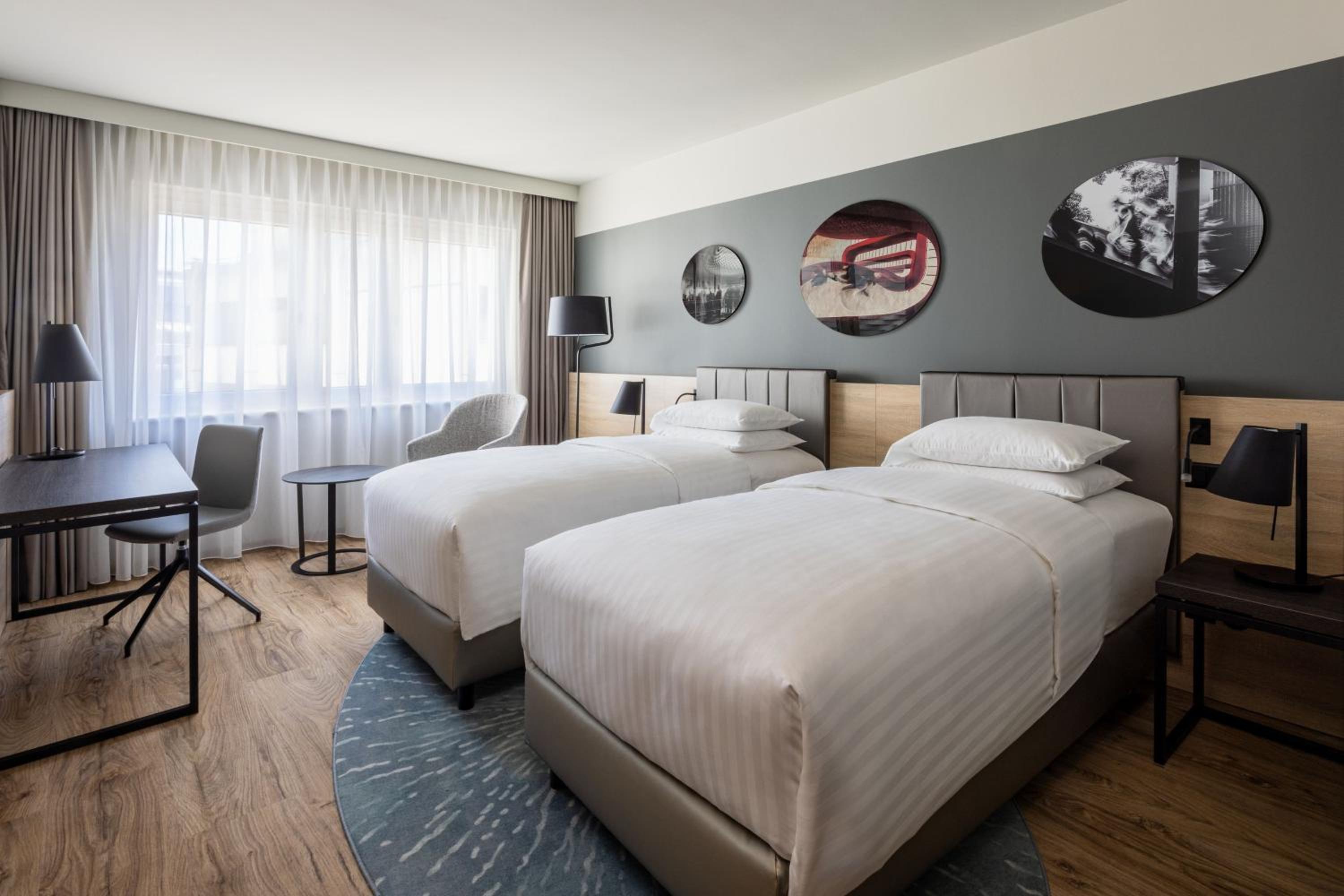 Superior Twin Room - Photo 1
