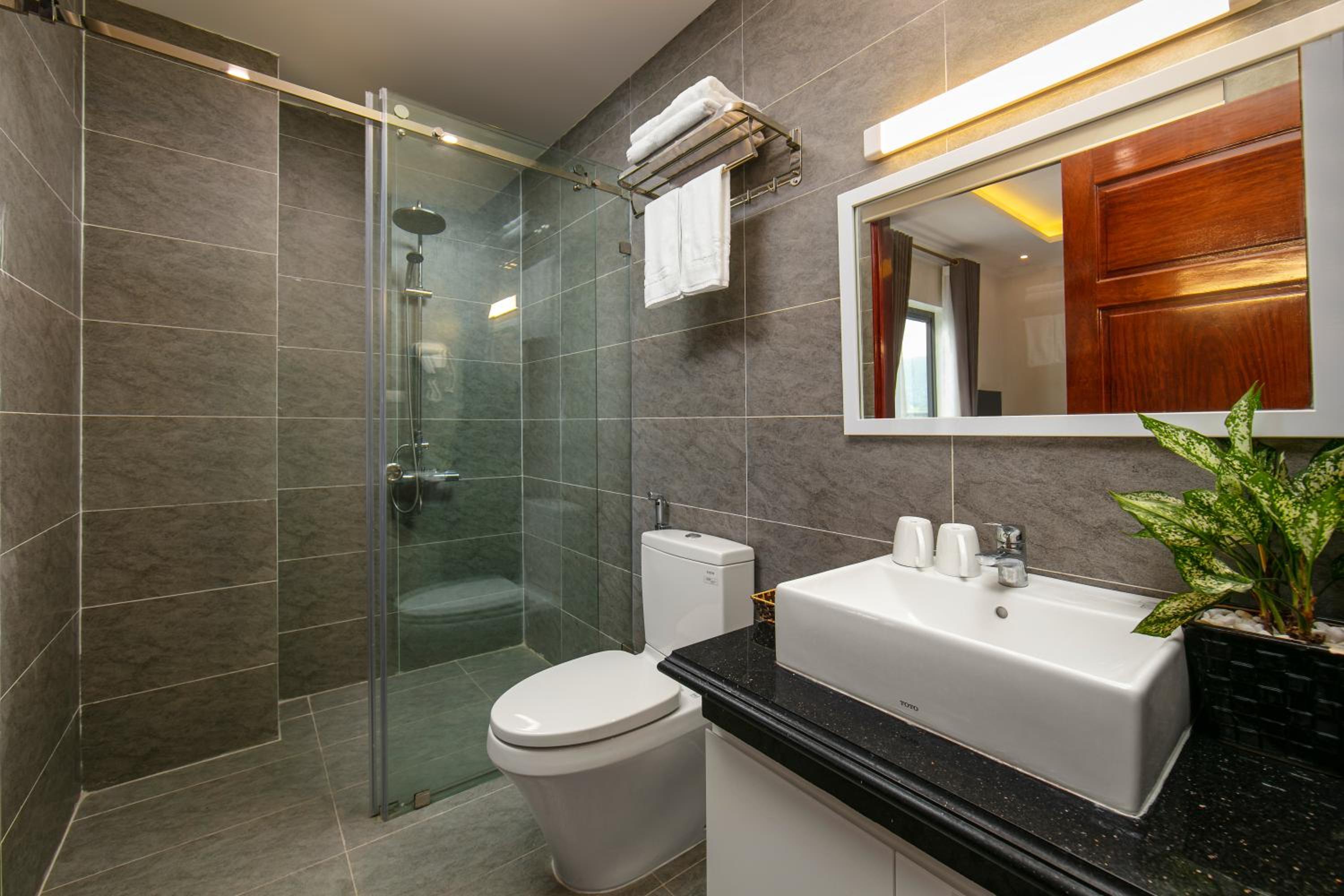Suite - Photo 4