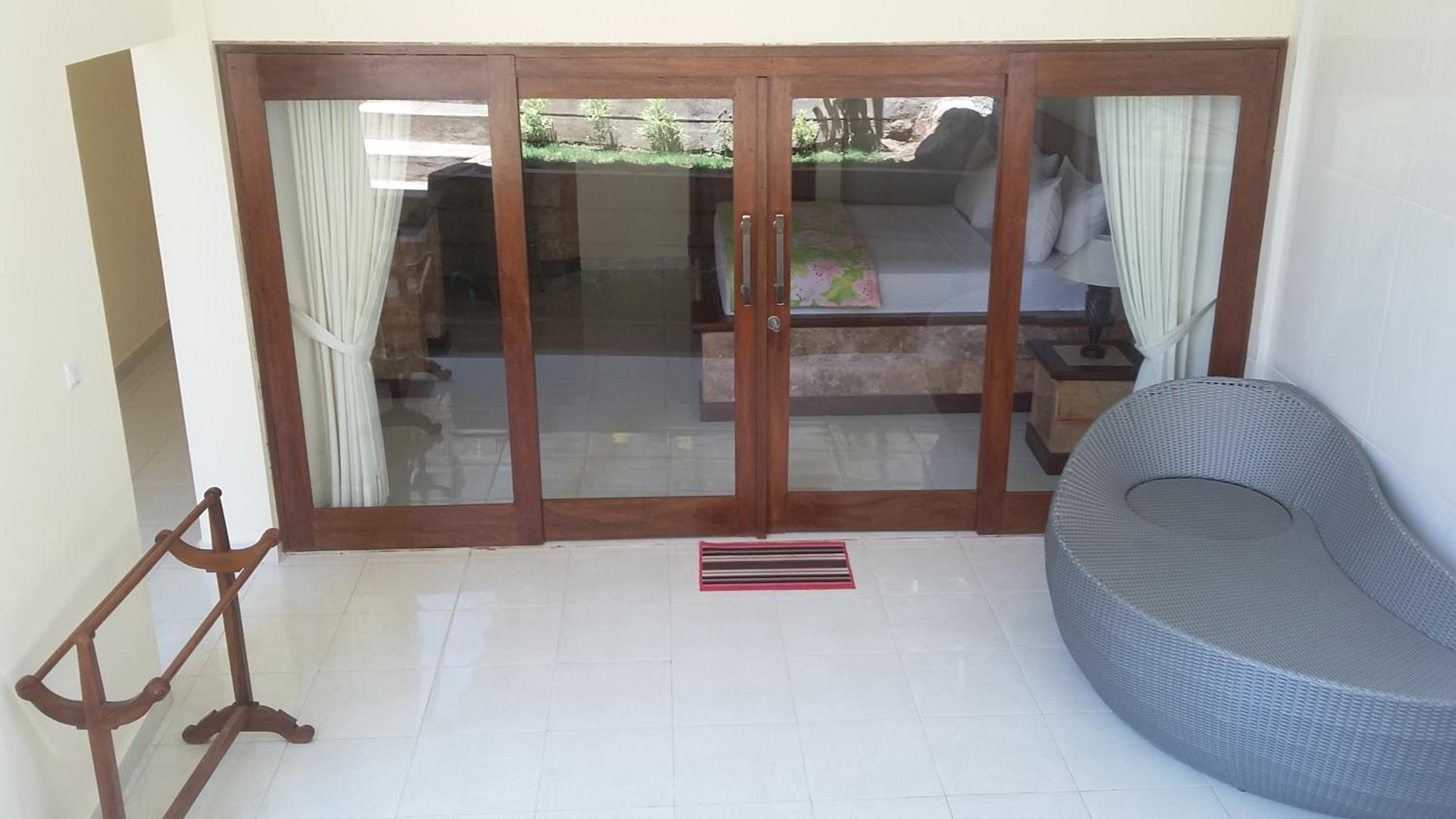 Budget Double Room - Photo 7