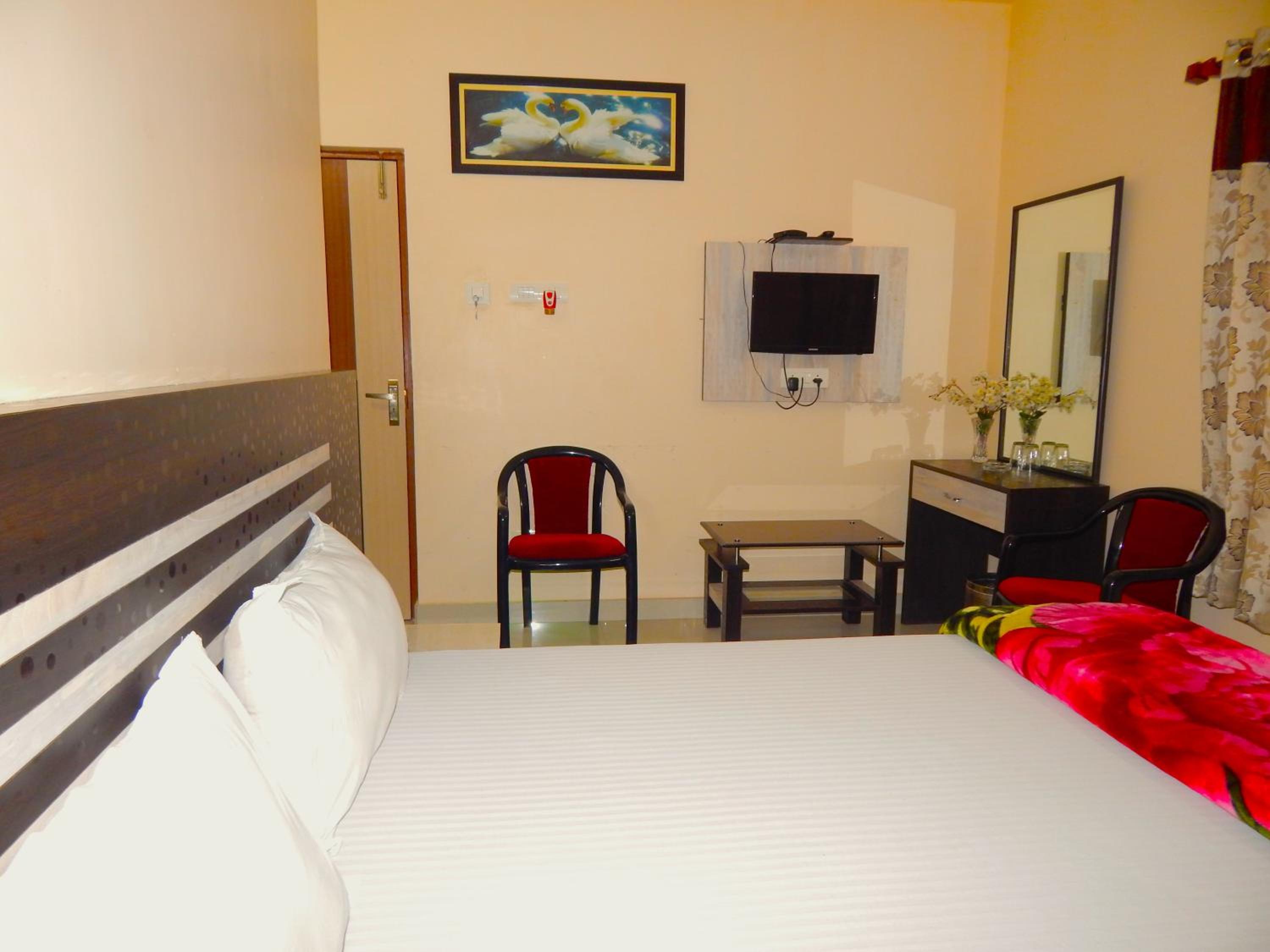  Standard Double Room Without Ac photo 1