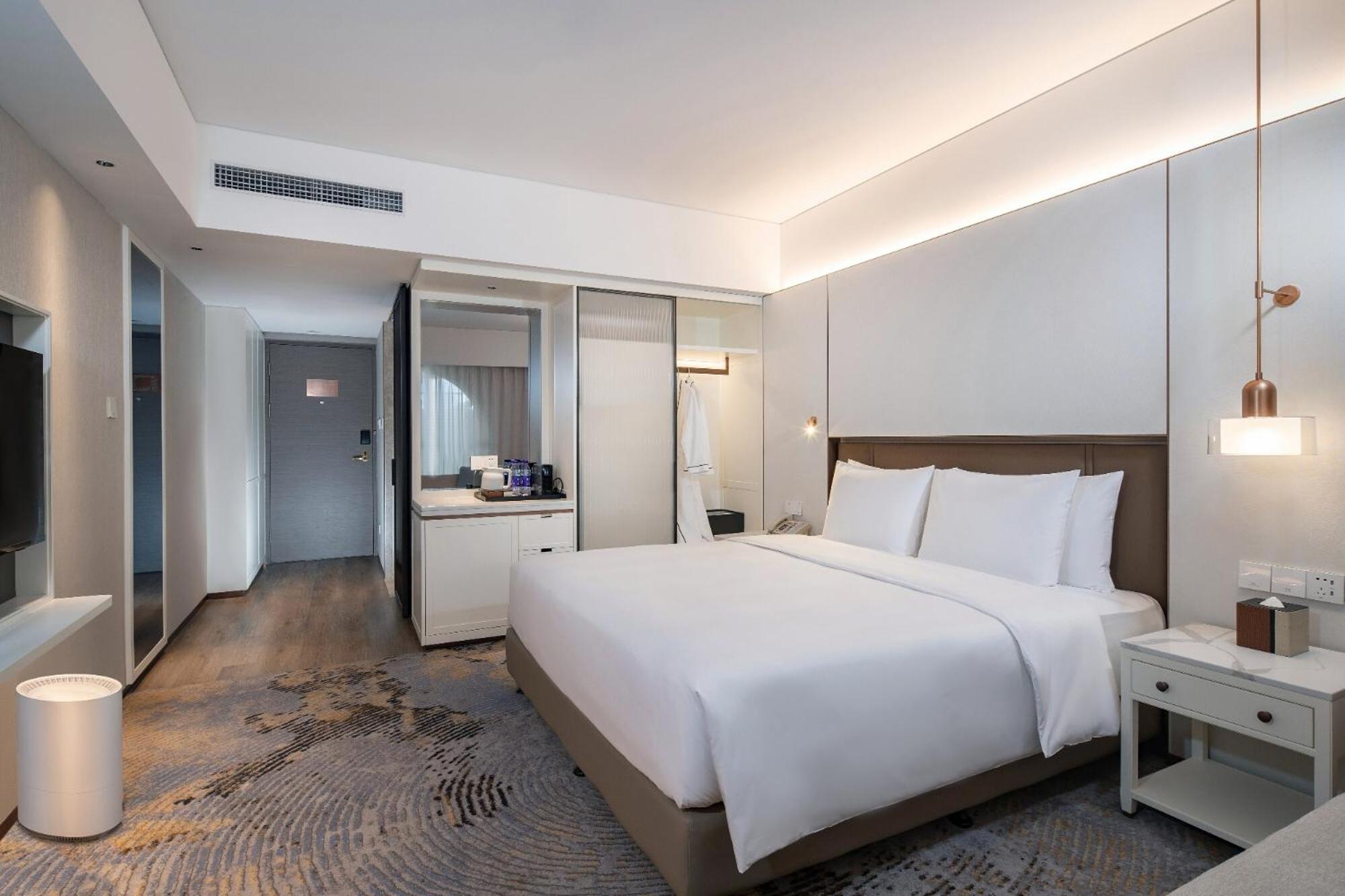 Executive Room - Photo 1