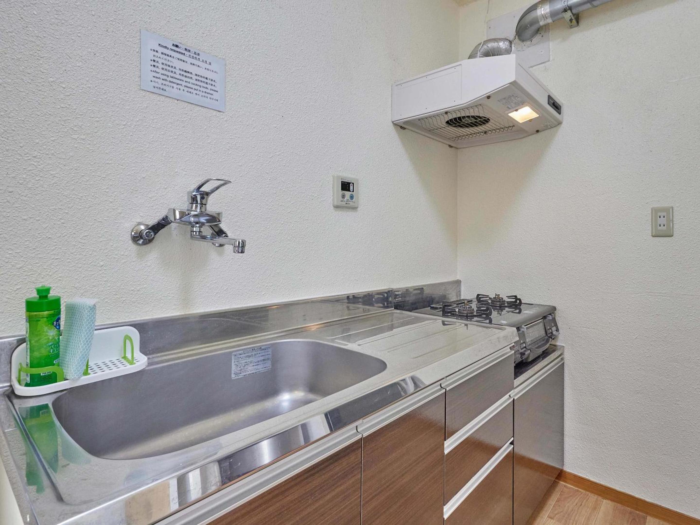 Apartment with Balcony photo 3