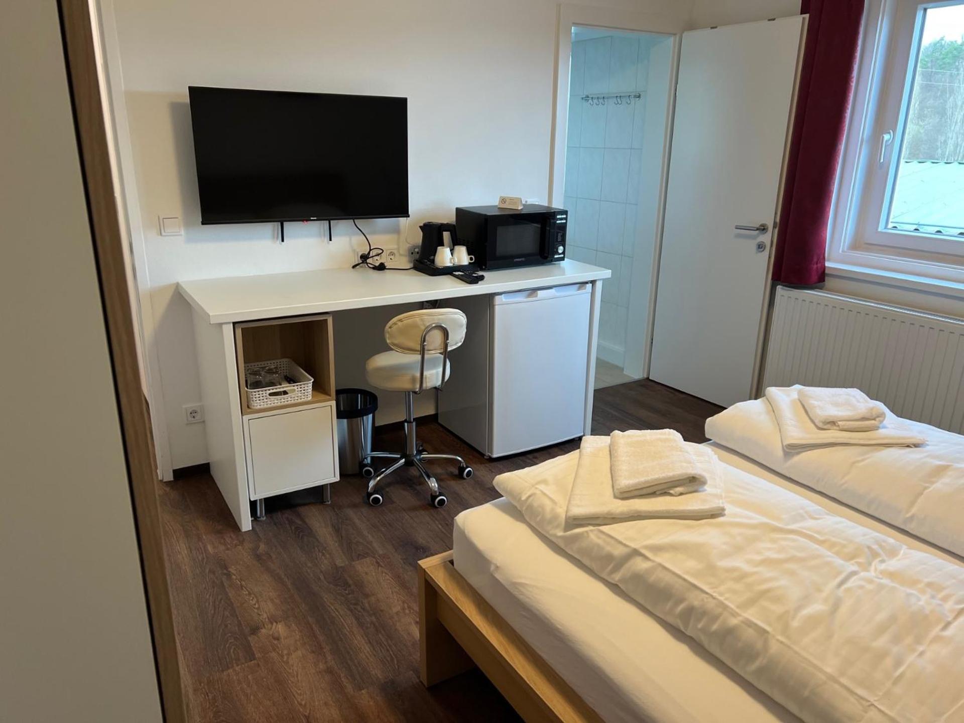 Double or Twin Room photo 3