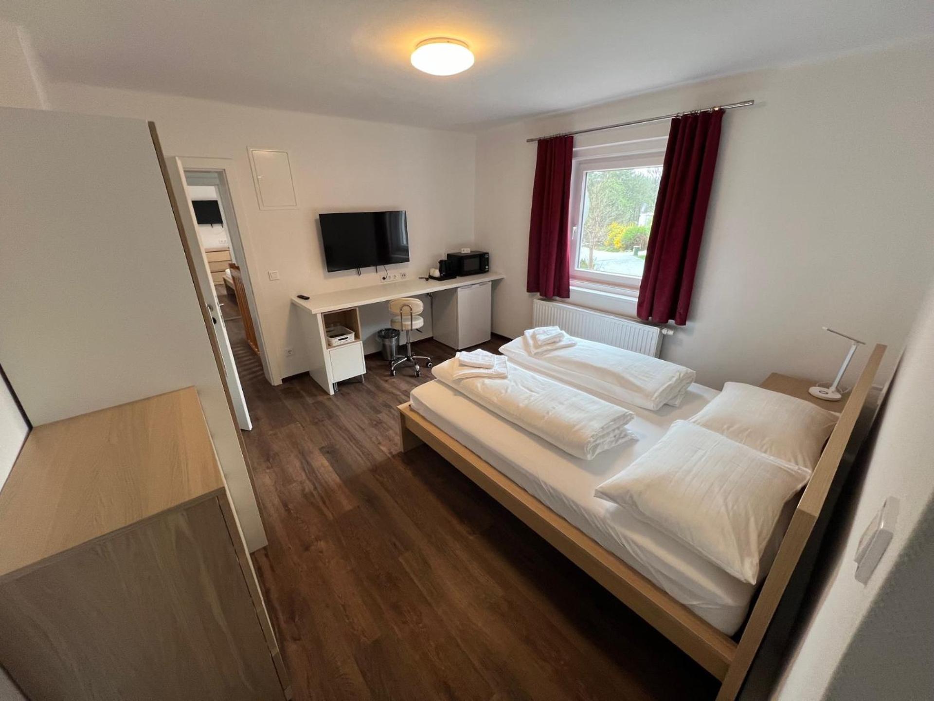 Double or Twin Room photo 2