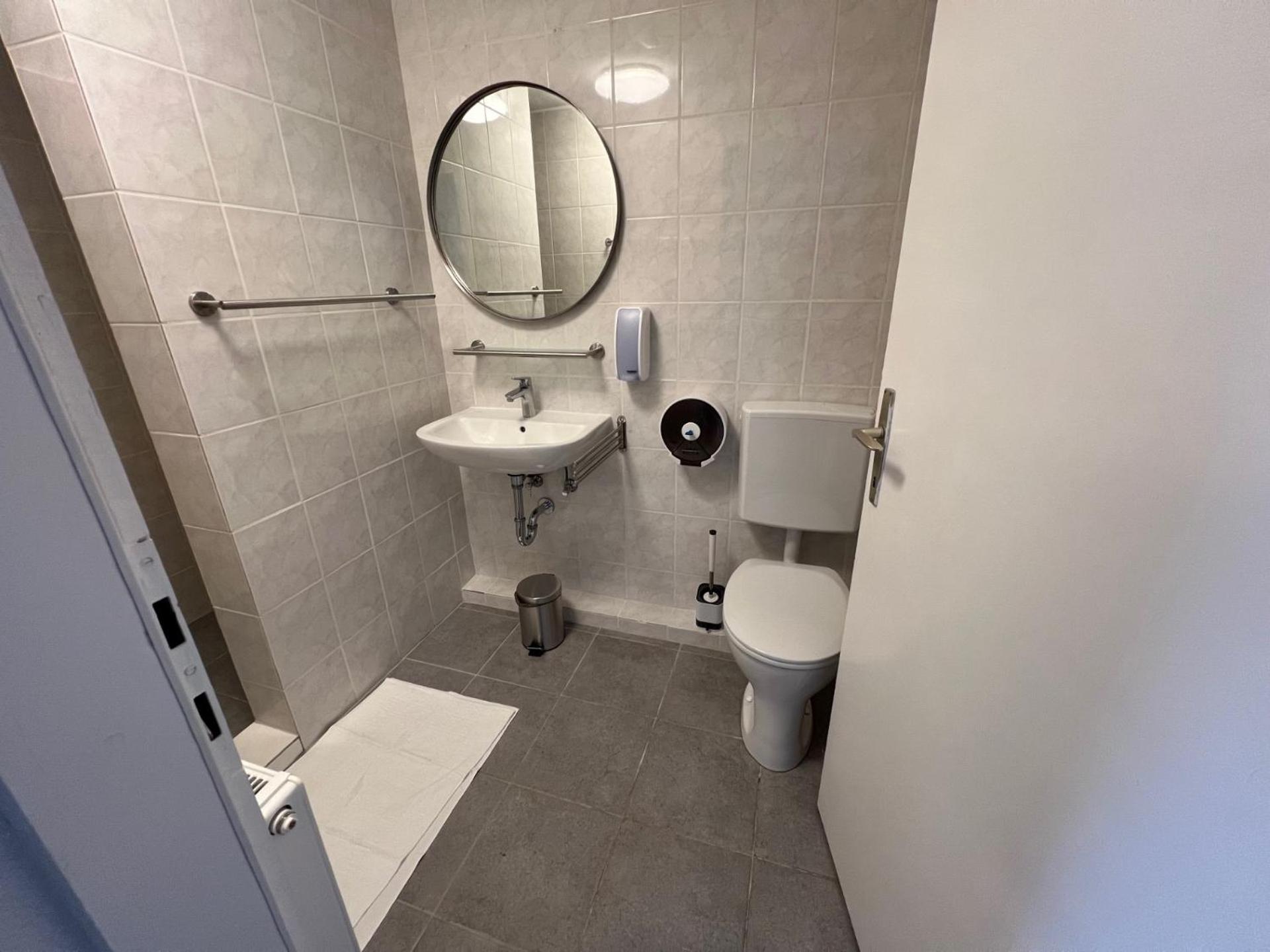 Double or Twin Room photo 3