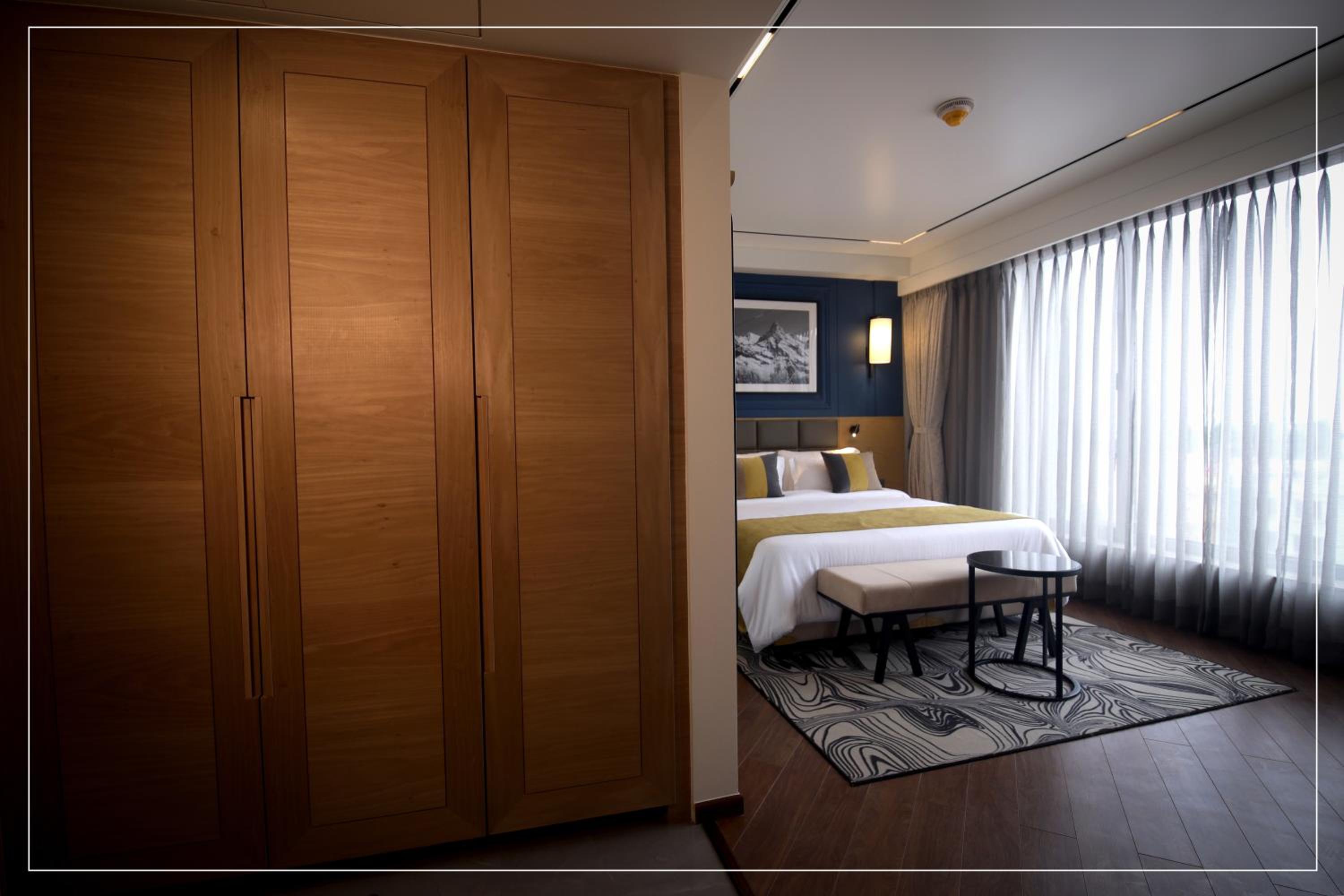 Deluxe Queen Room - Non-Smoking - Photo 2