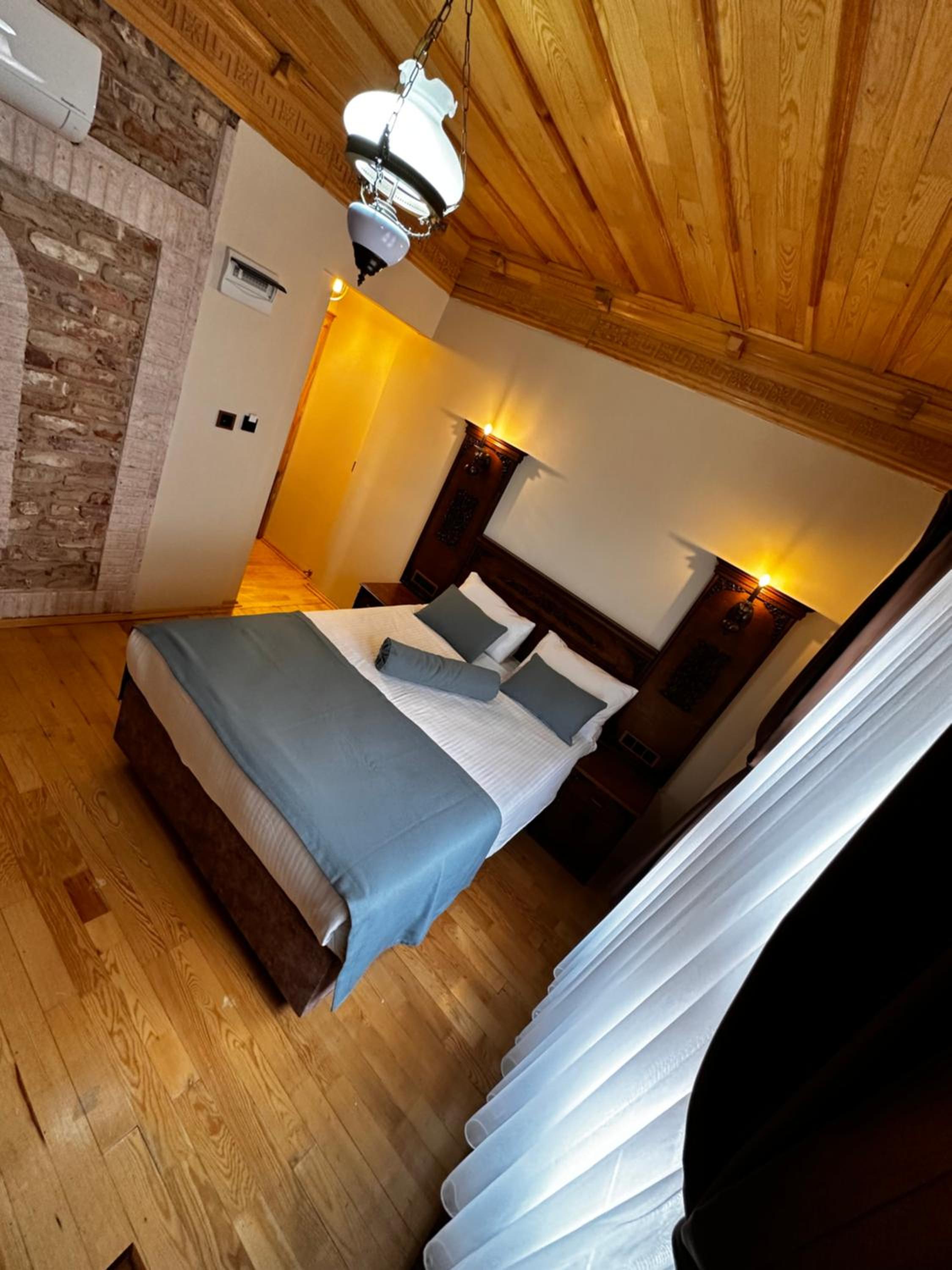 Deluxe Double Room photo 2