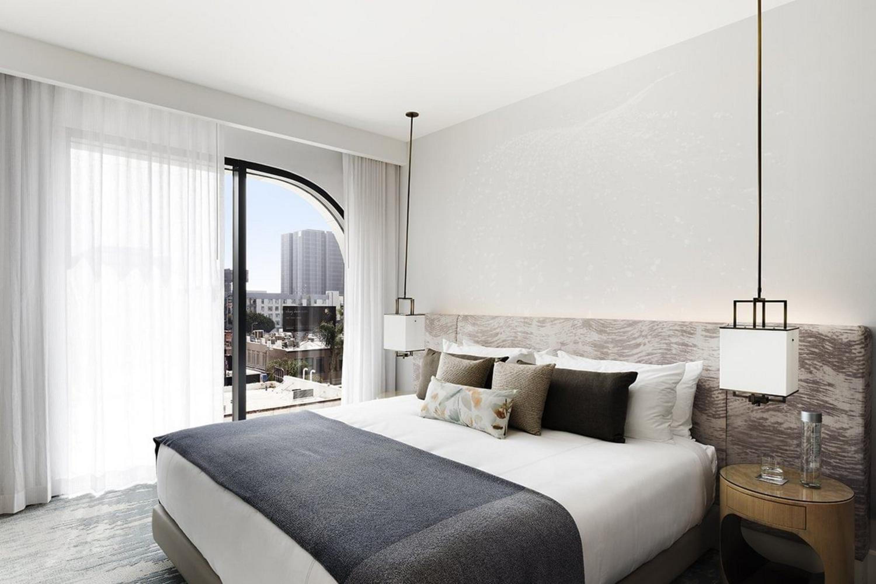One-Bedroom King Suite Platinum - Photo 3