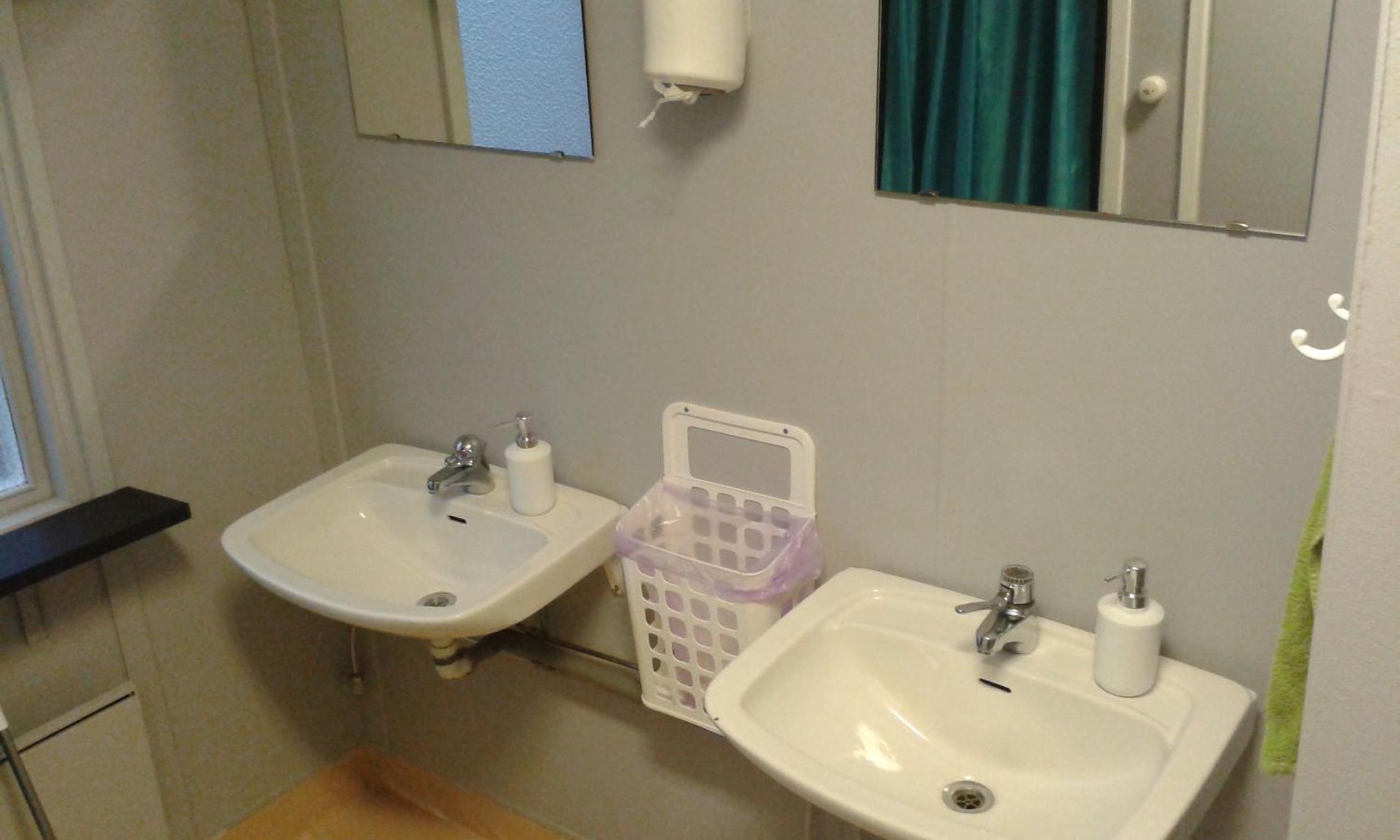 Economy Double or Twin Room photo 3