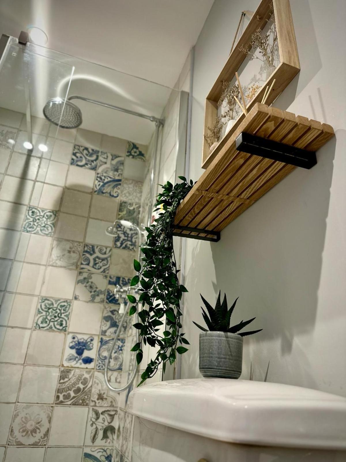 Superior Twin Room - Non Pet Friendly - Photo 3