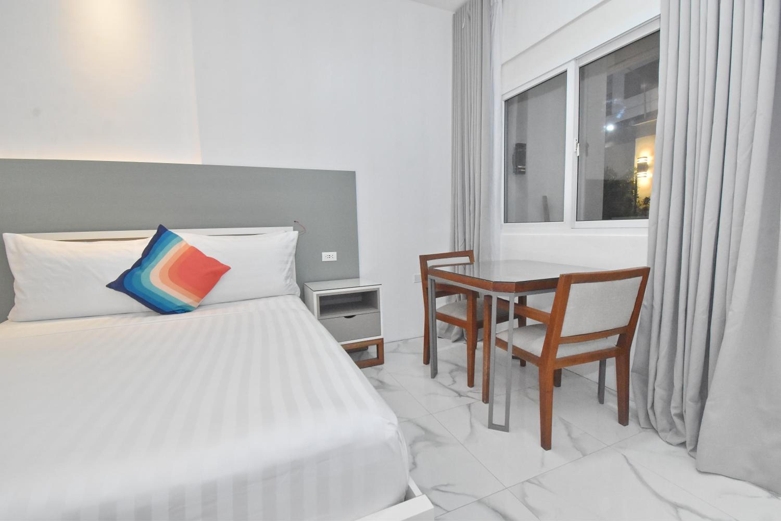 Deluxe Ground Floor Room - Photo 1