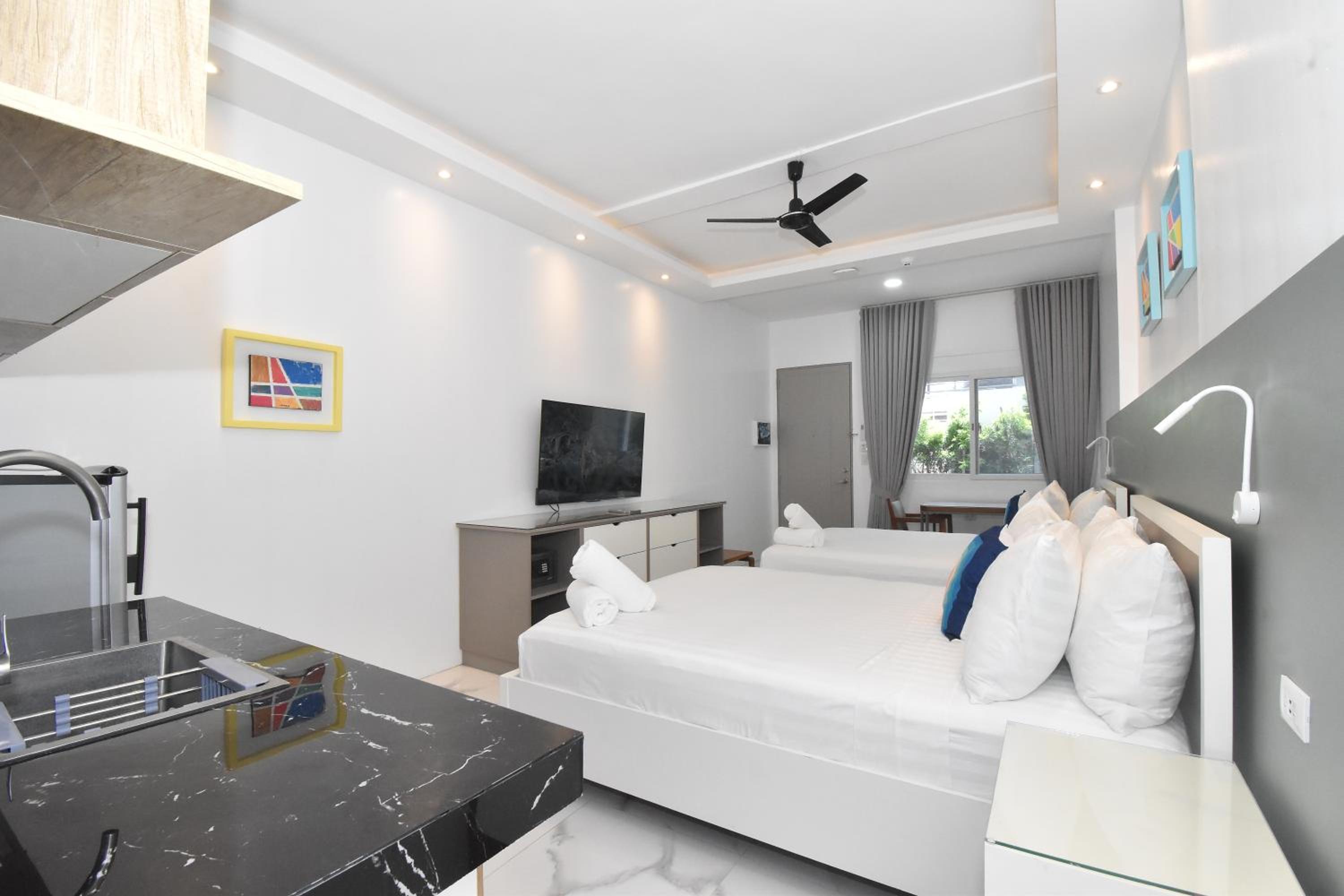 Deluxe Ground Floor Room - Photo 7
