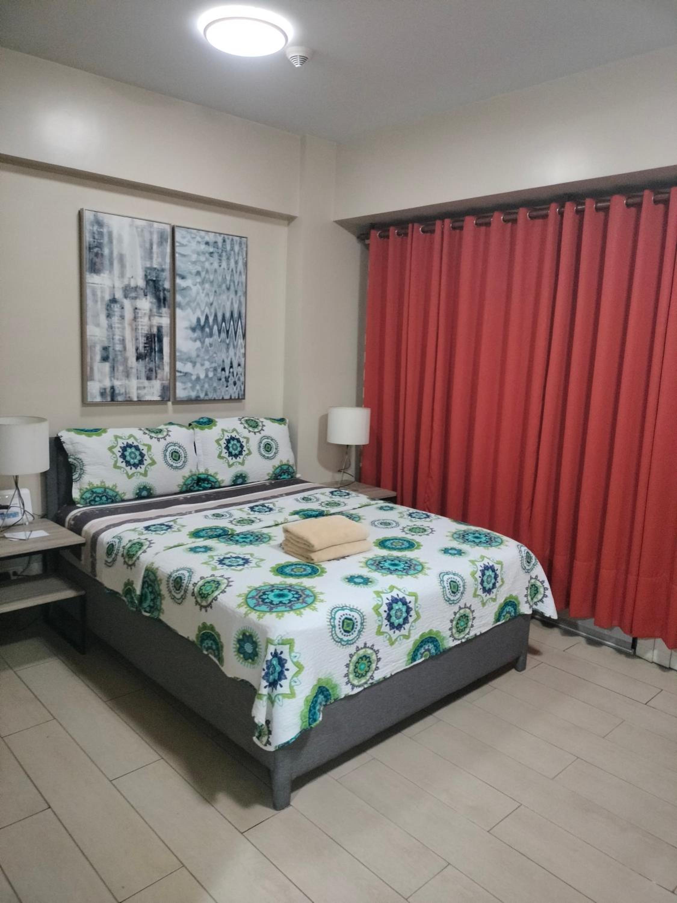Studio With Sofa Bed