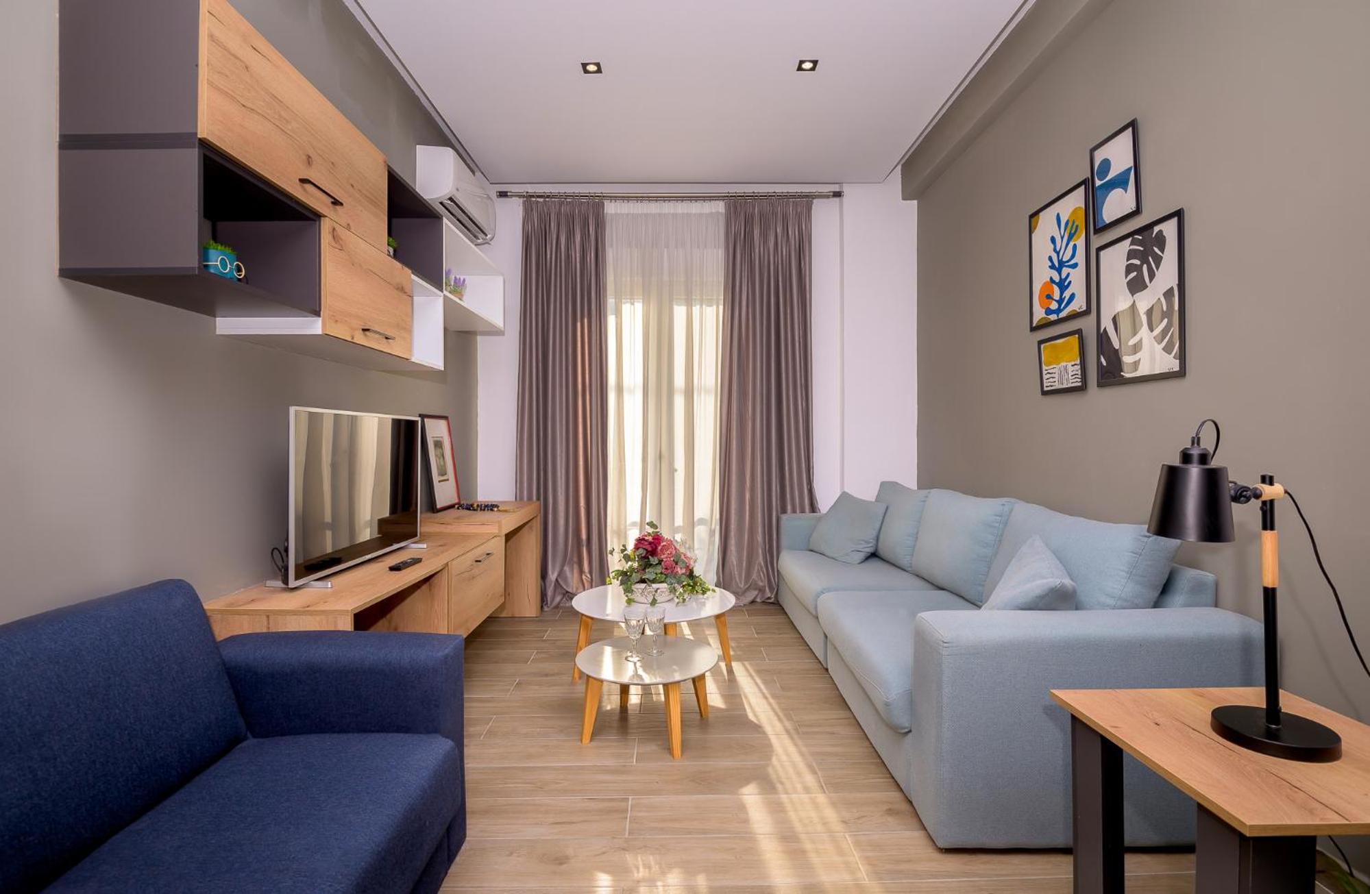 One-Bedroom Apartment