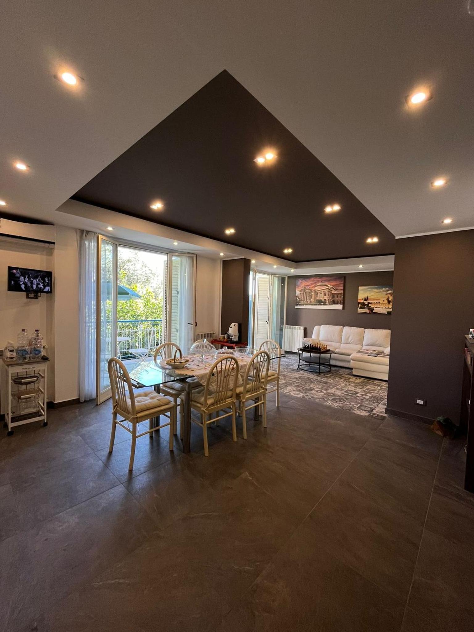 King Room with Balcony photo 1