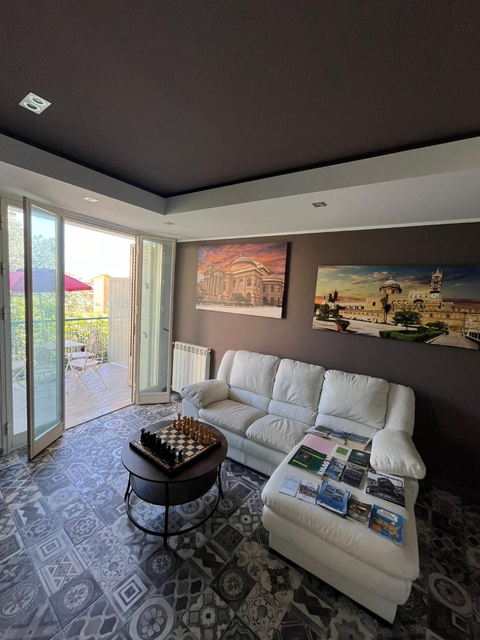 King Room with Balcony photo 3