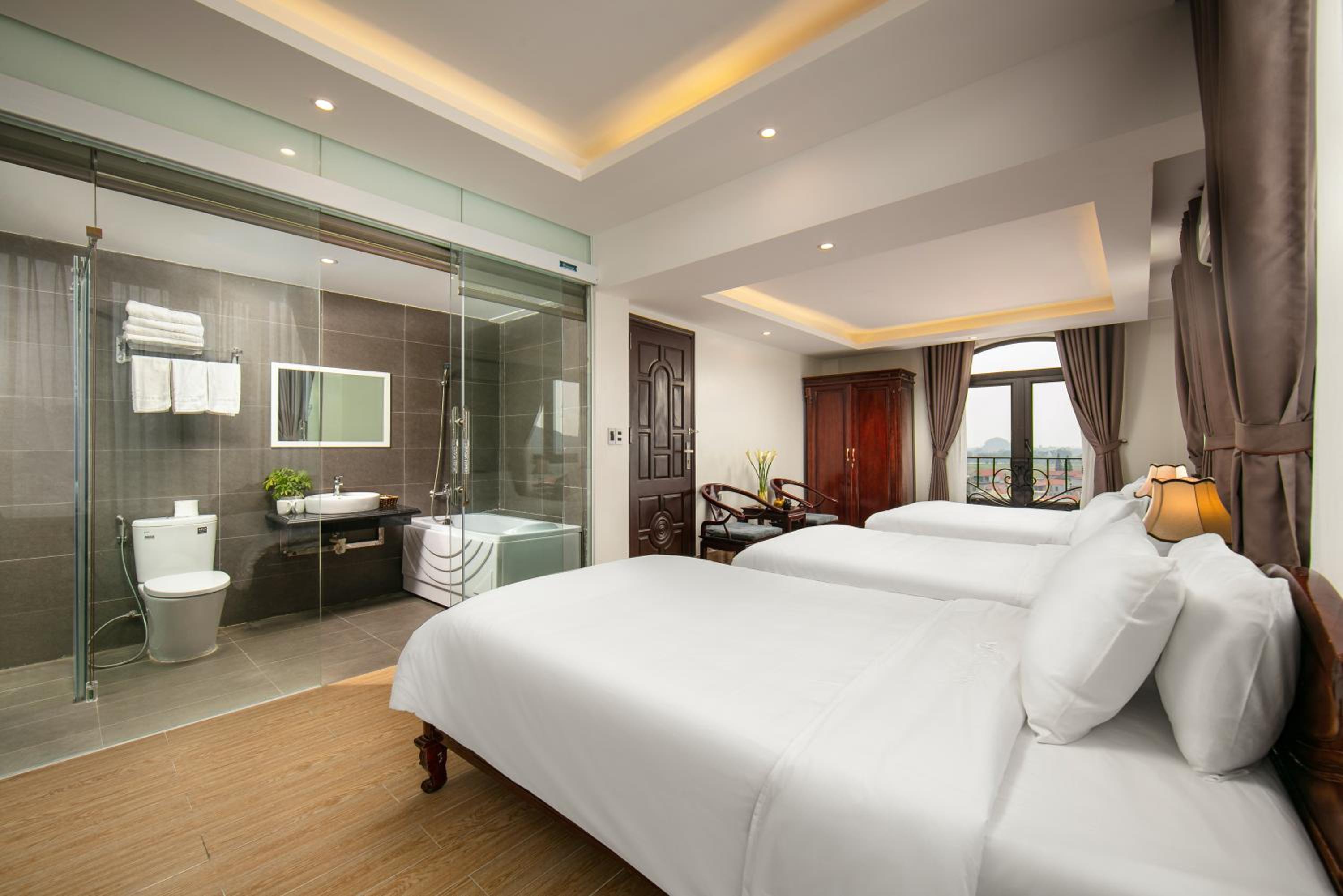Deluxe Quadruple Room - Photo 3