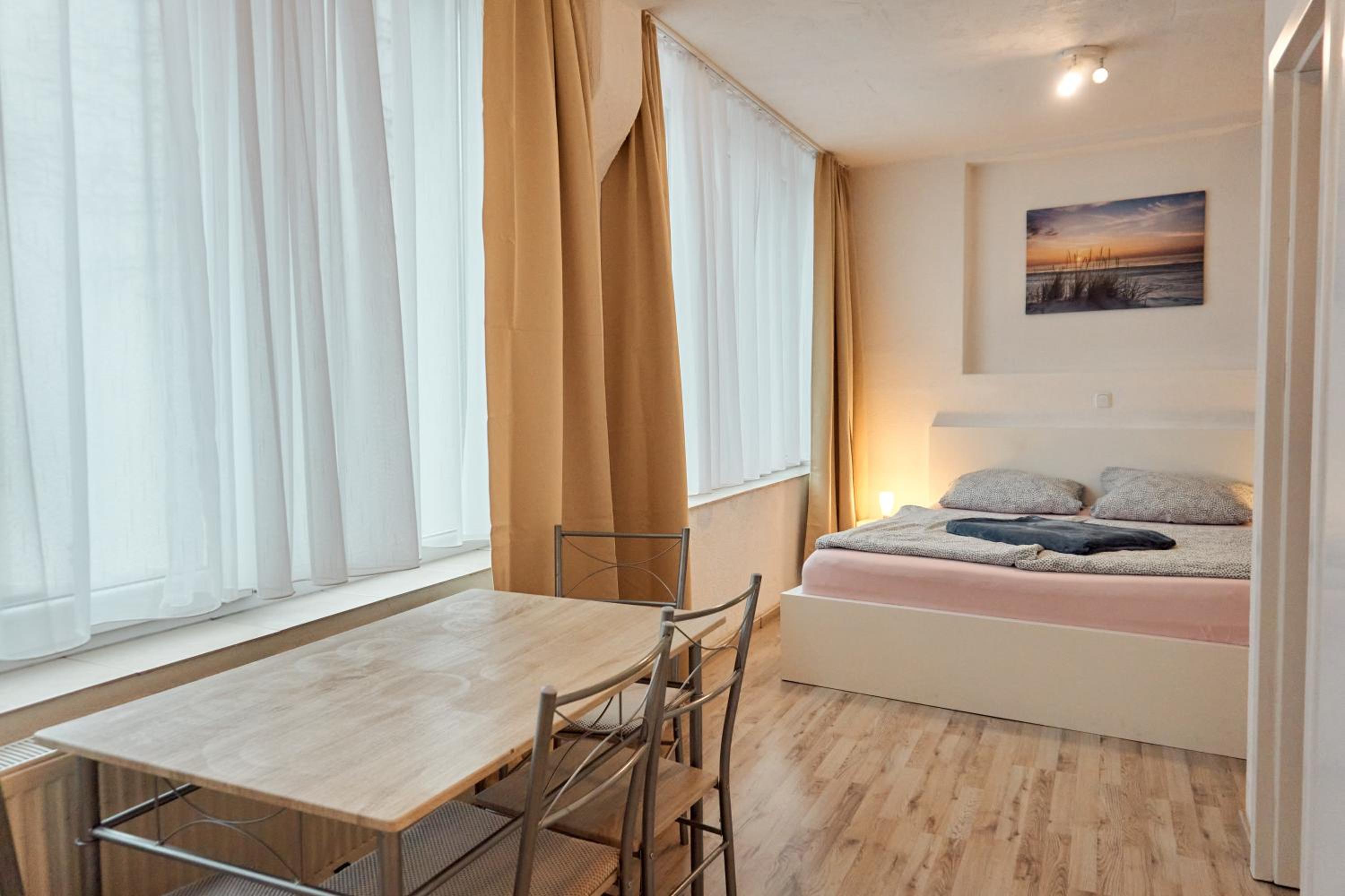 Apartment with Shower - Photo 14