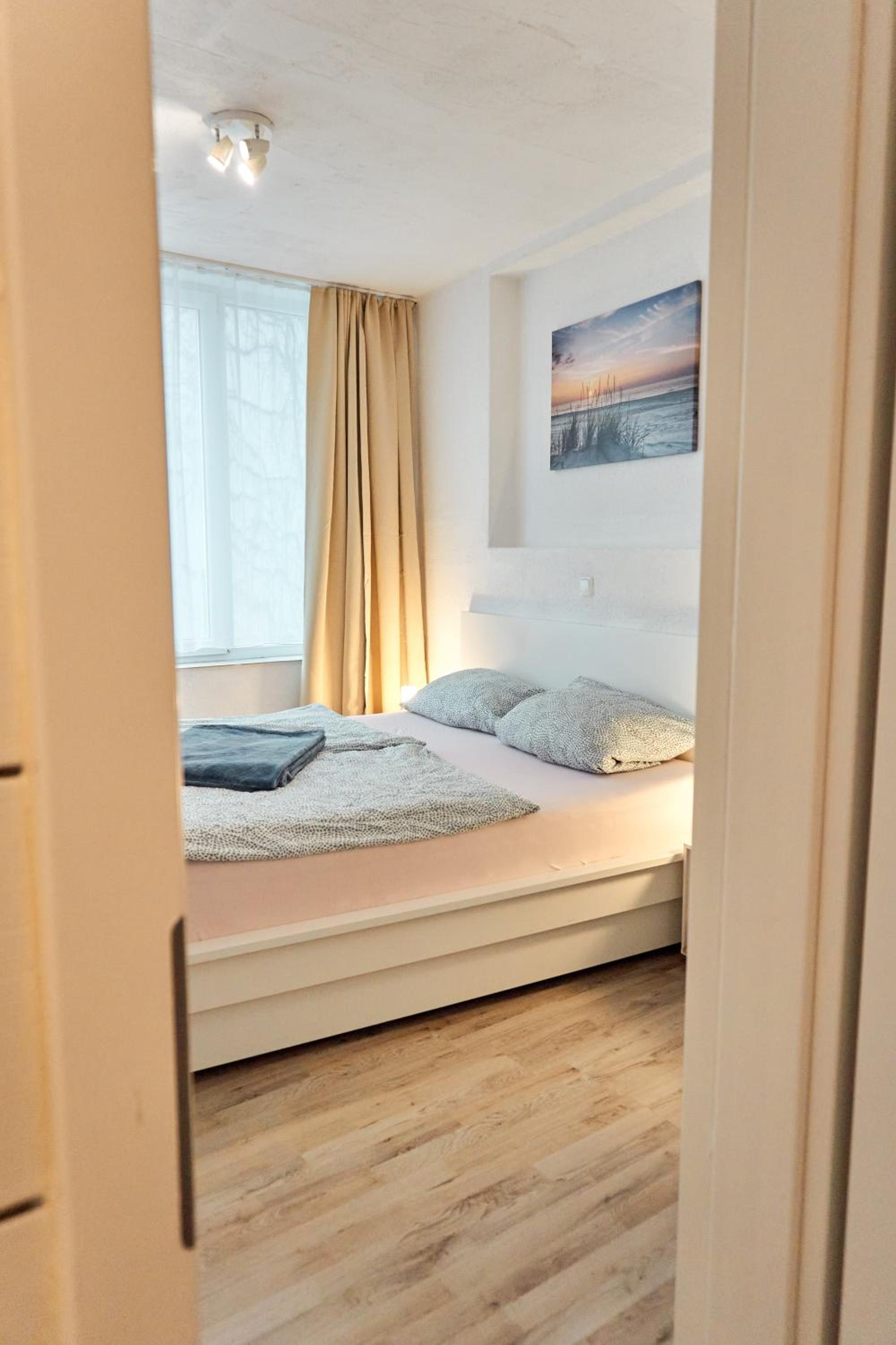 Apartment with Shower - Photo 19