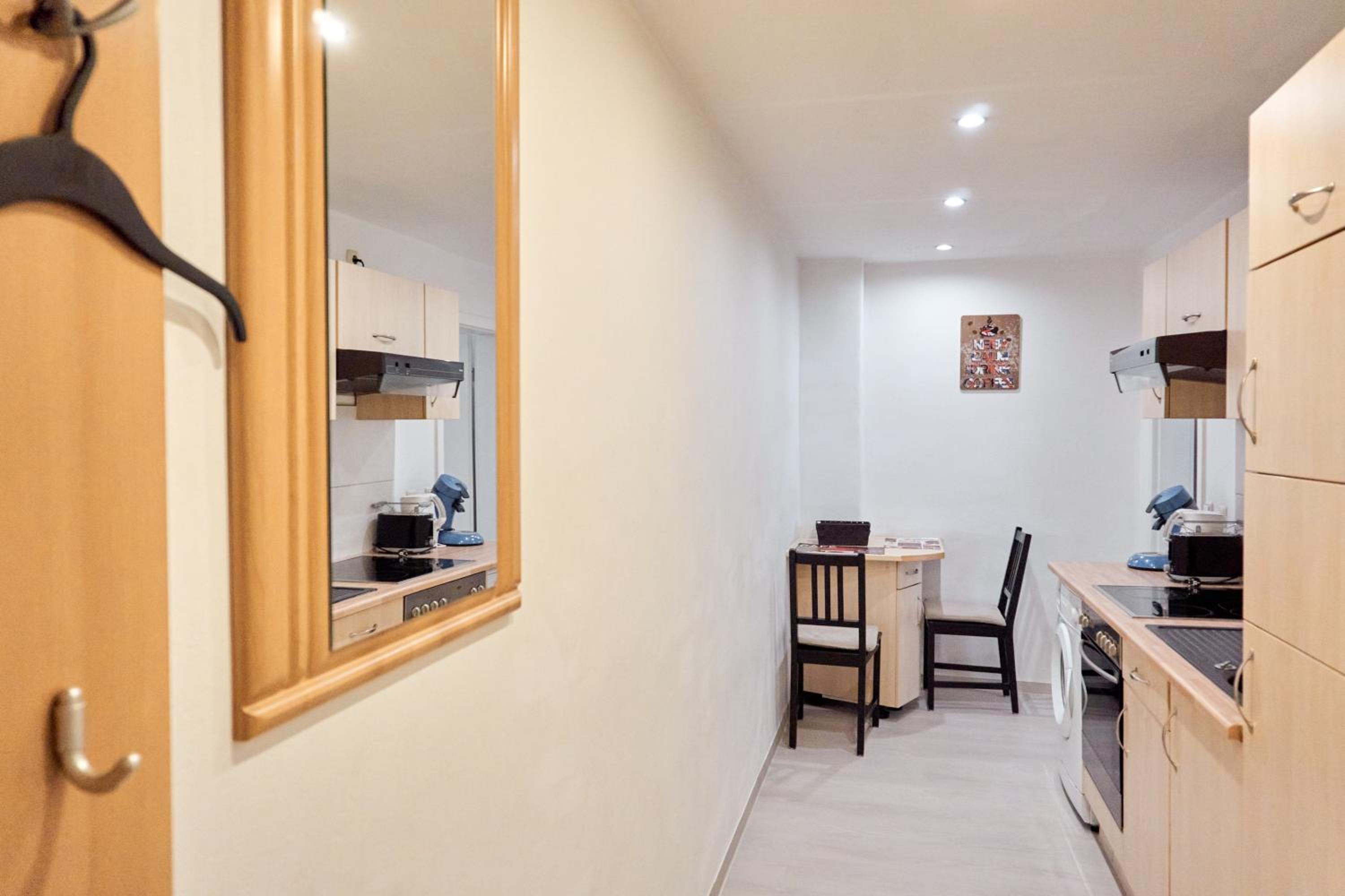 Apartment with Shower - Photo 24