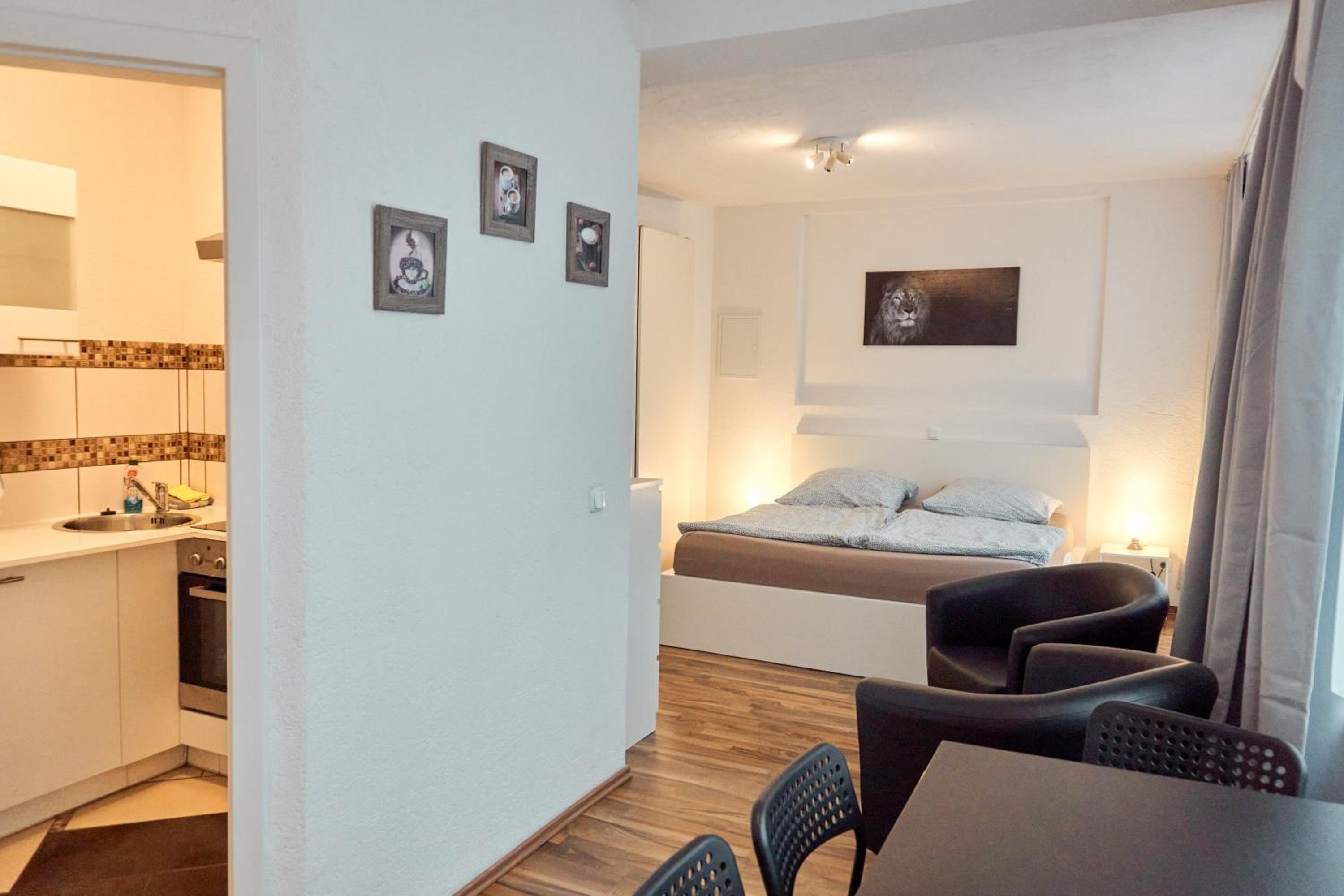 Apartment with Shower - Photo 91