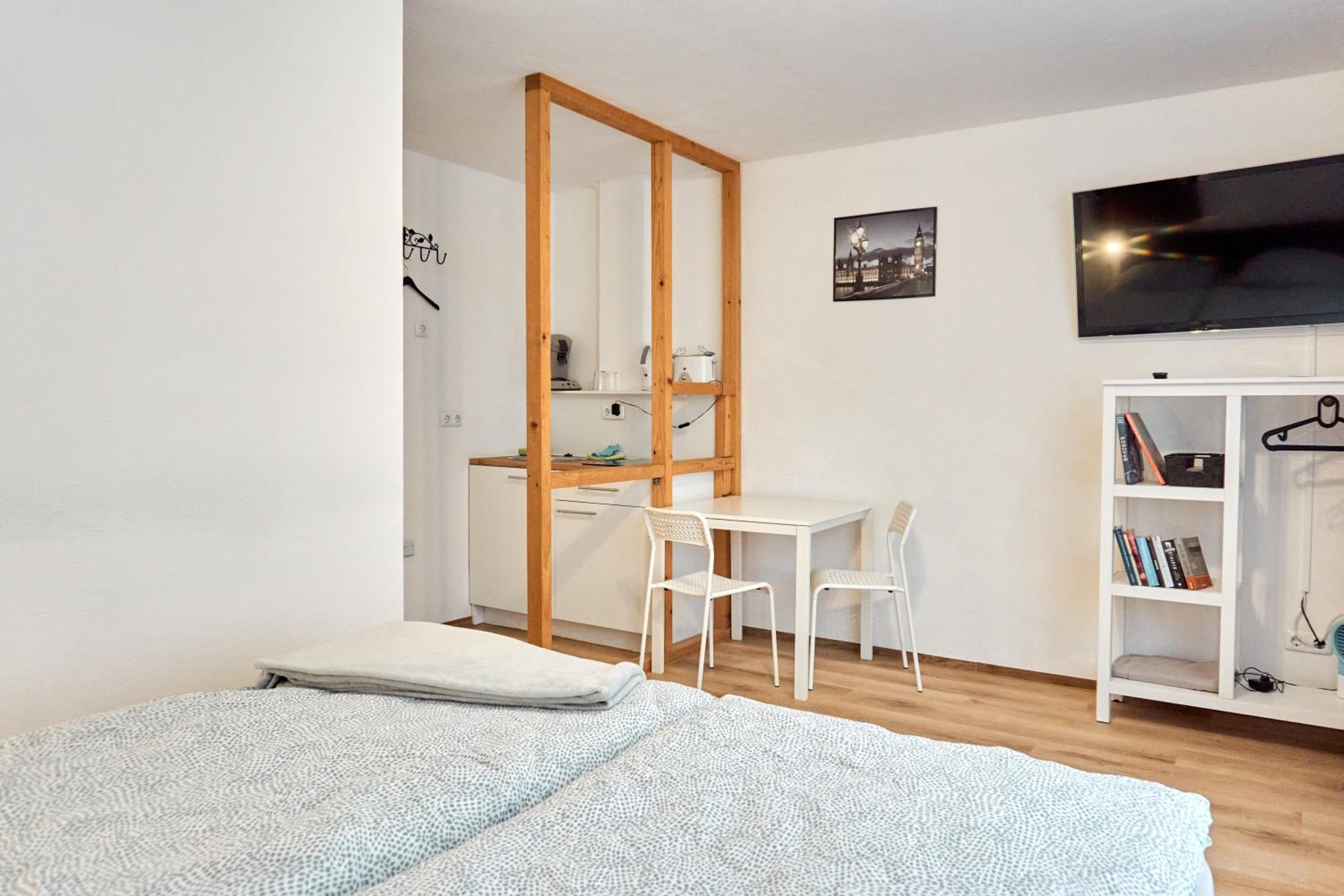 Apartment with Shower - Photo 89