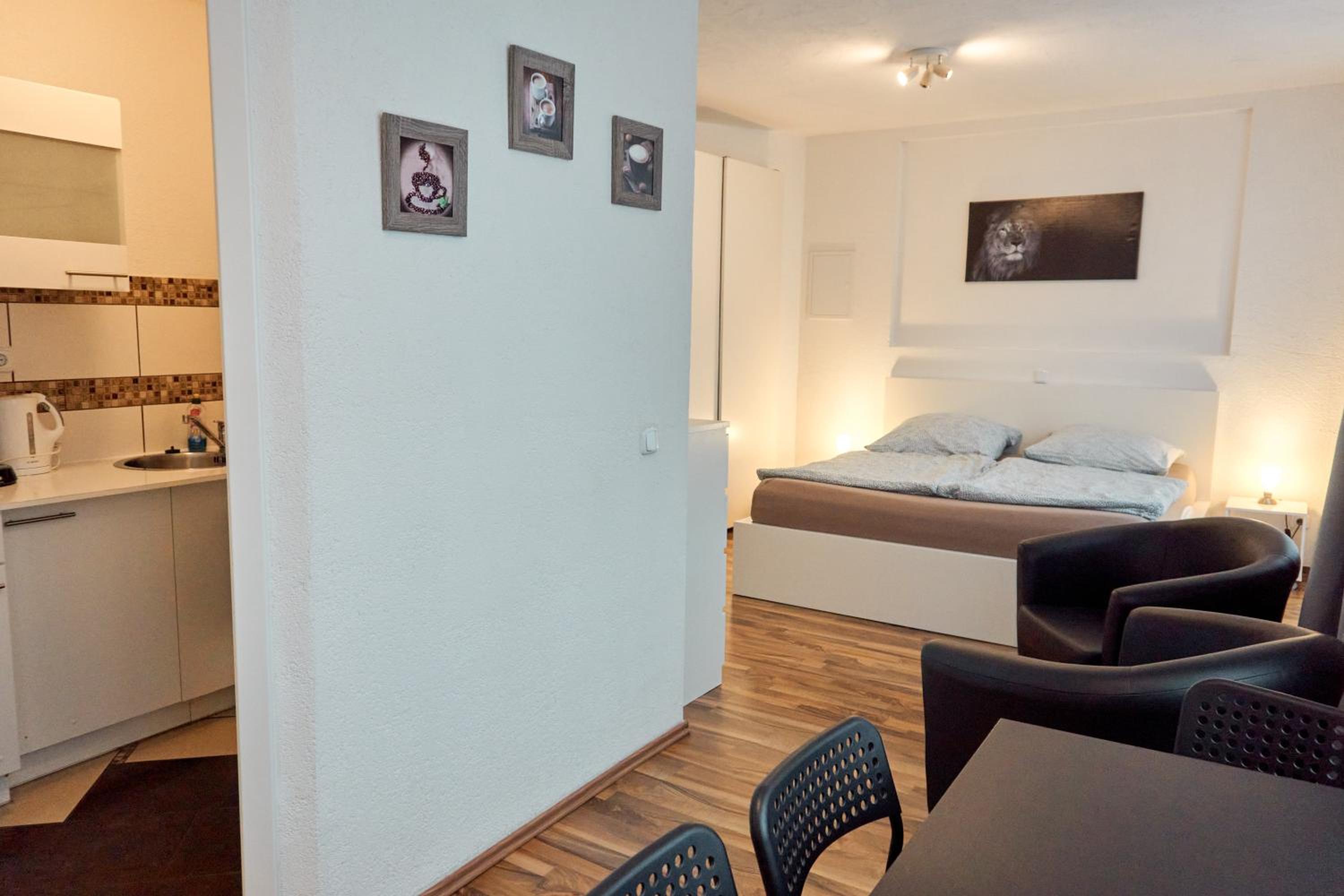 Apartment with Shower - Photo 87