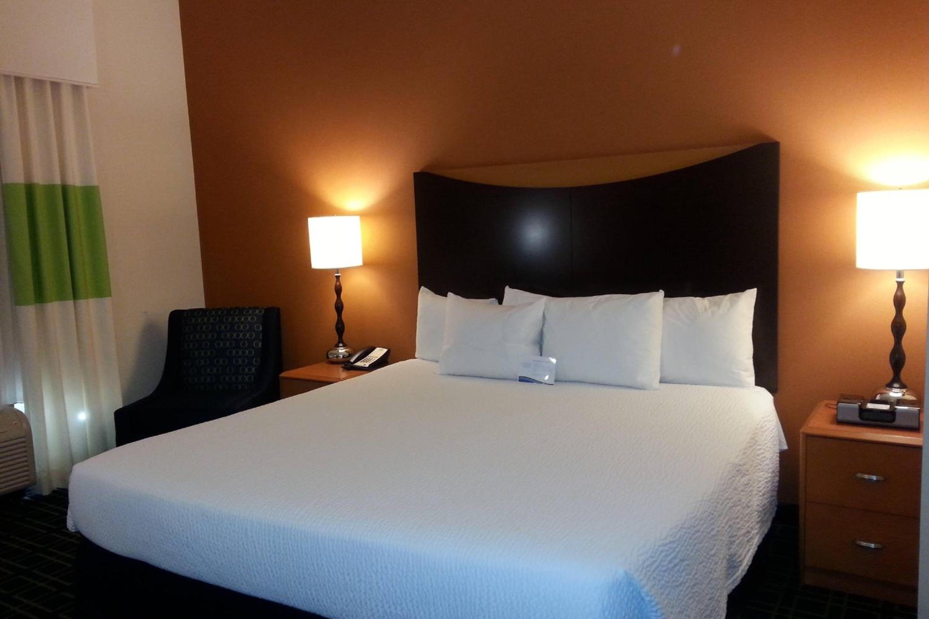 King Room - Hearing Accessible - Photo 1
