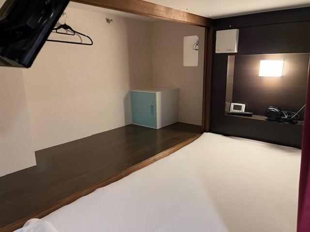 Capsule Room for Female - B - Lower Level photo 2