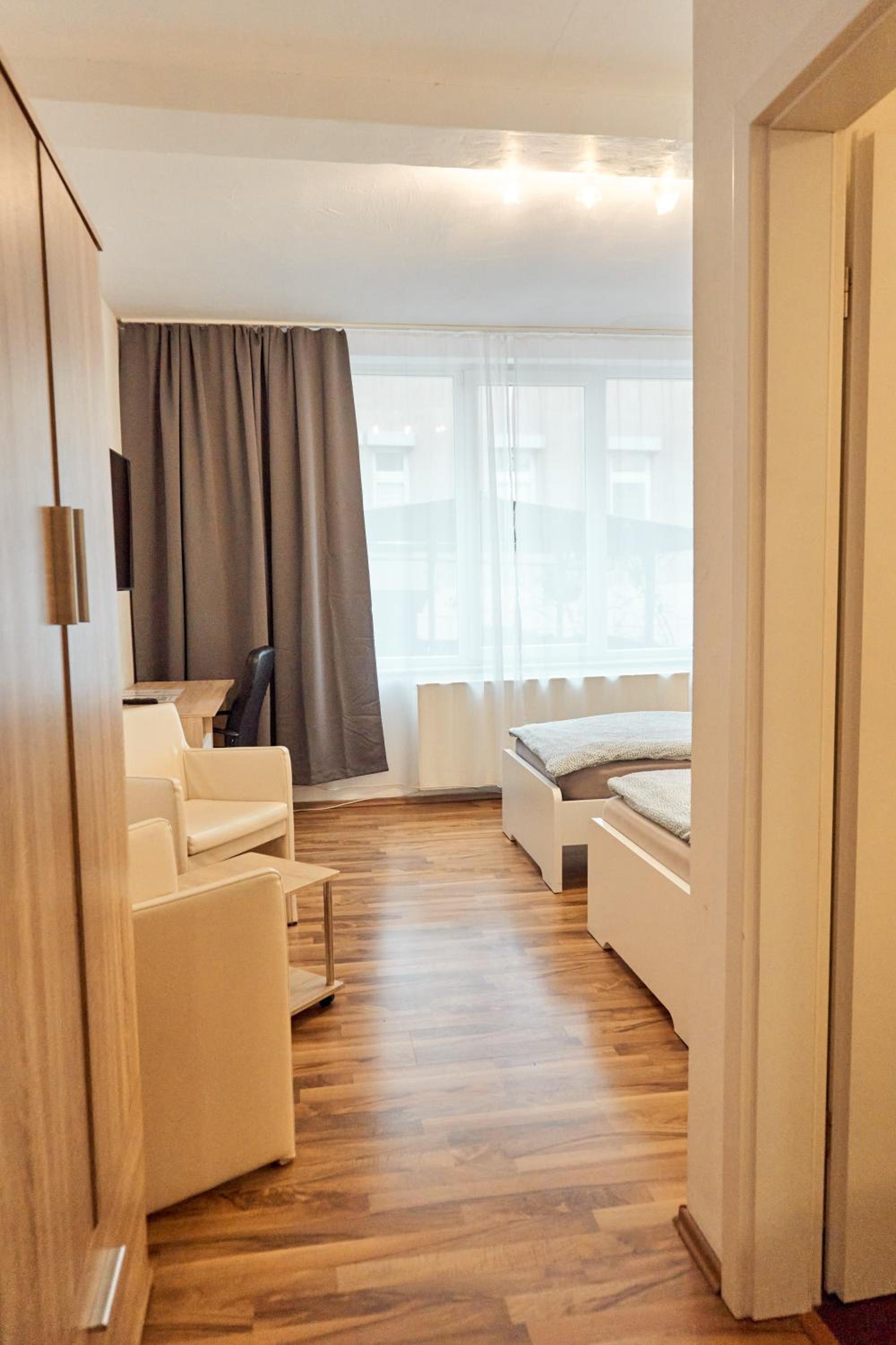 Apartment with Shower - Photo 80