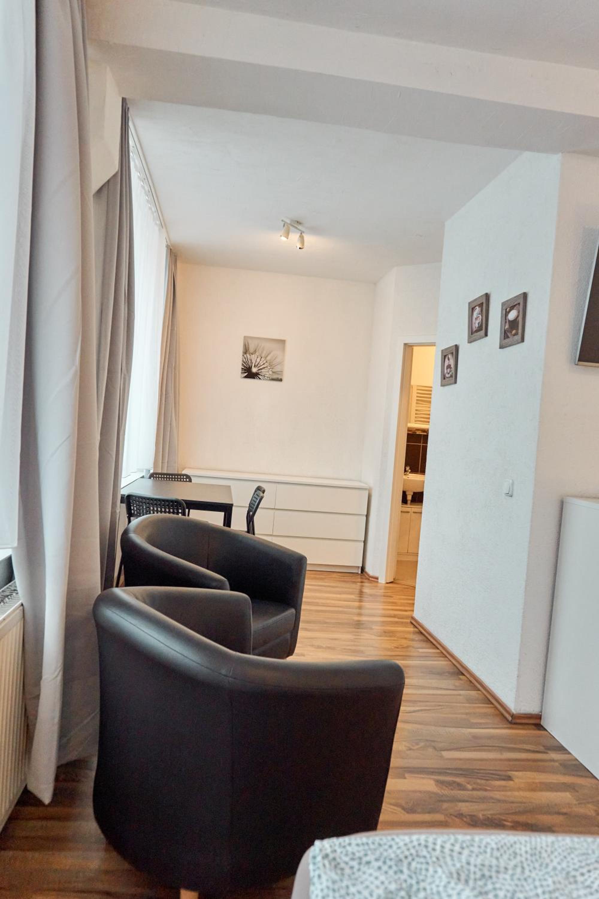 Apartment with Shower - Photo 77