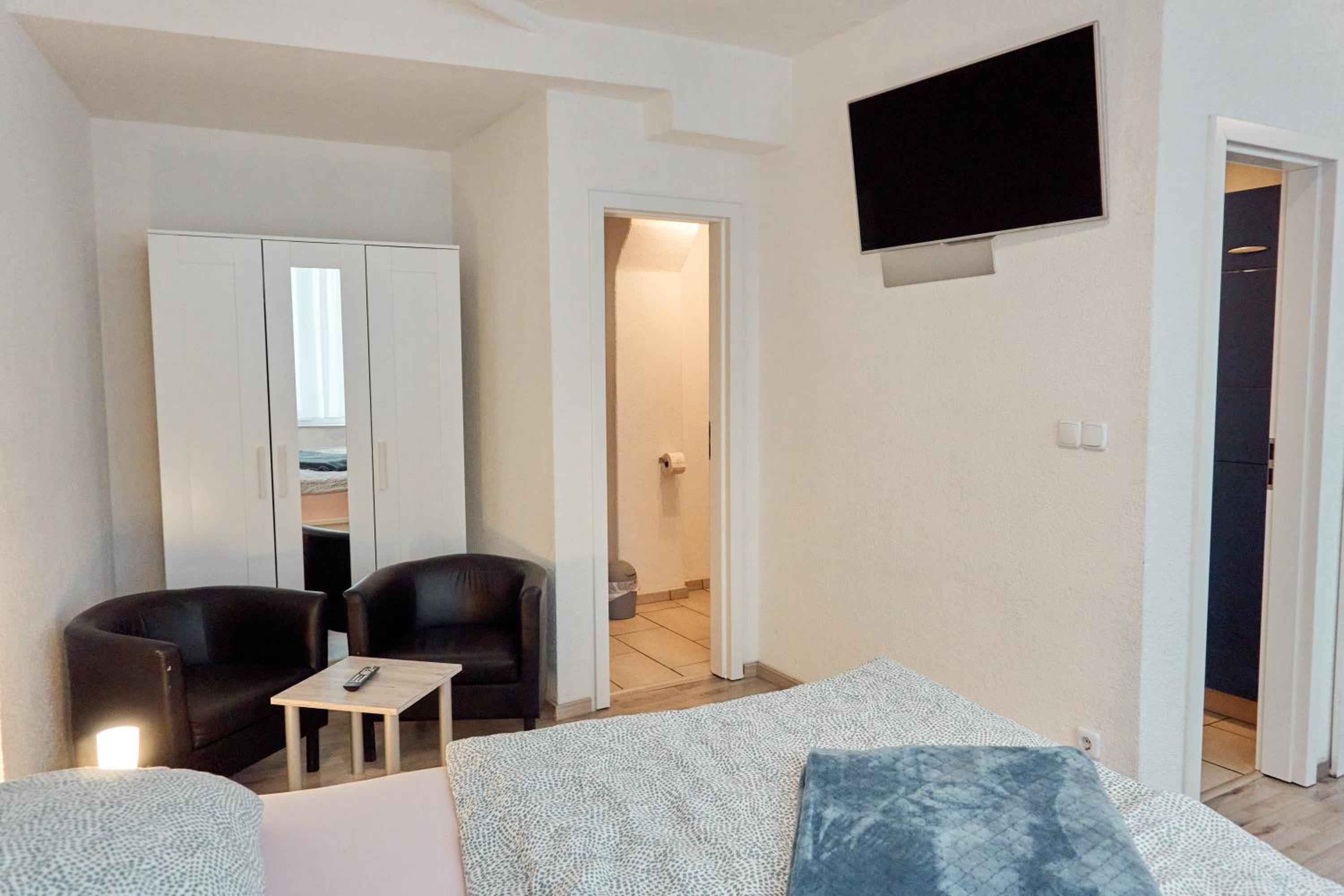 Apartment with Shower - Photo 74