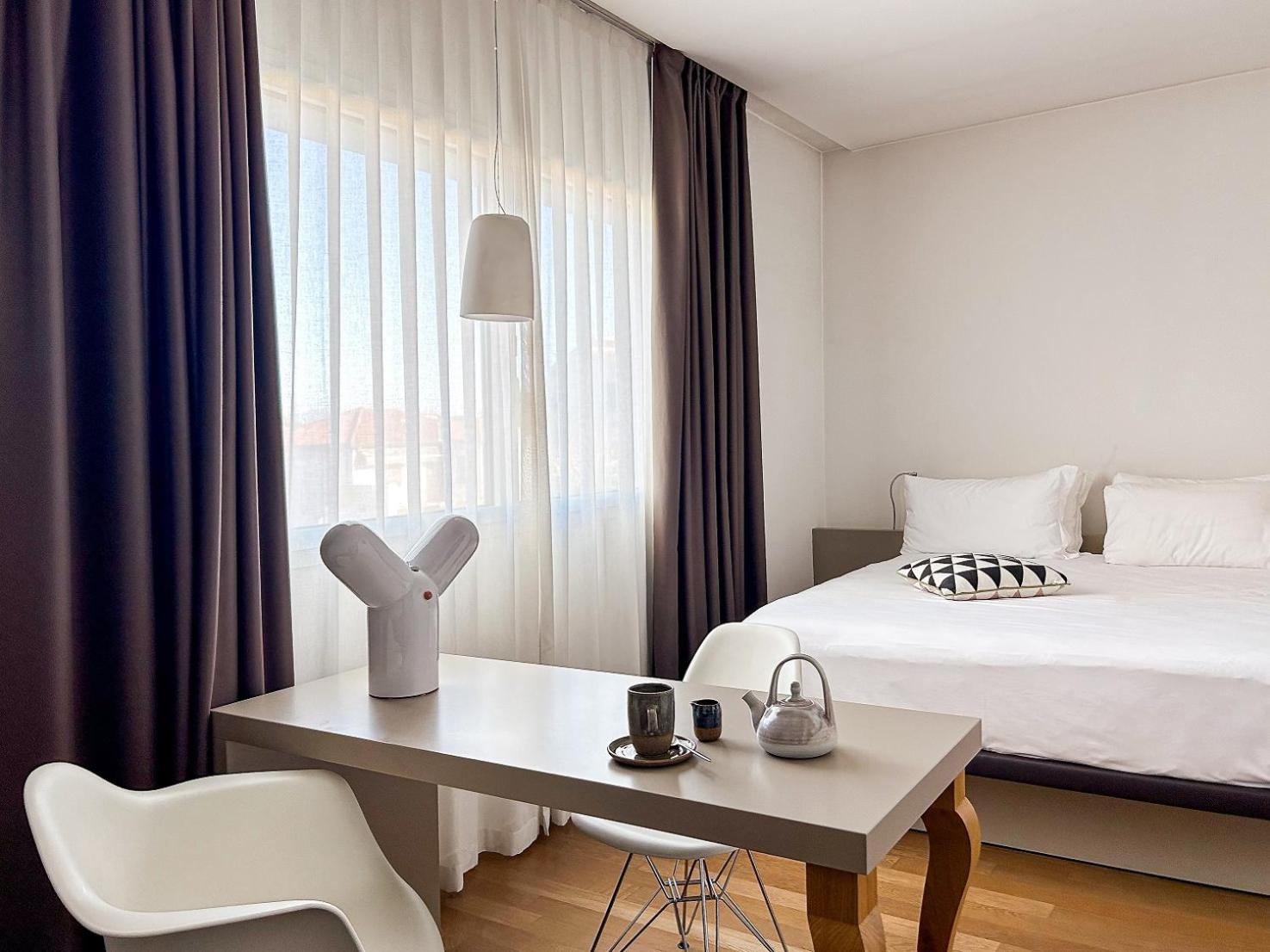 Deluxe Junior Suite photo 2