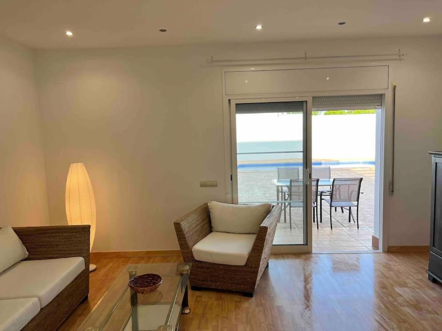 Three-Bedroom Apartment photo 2