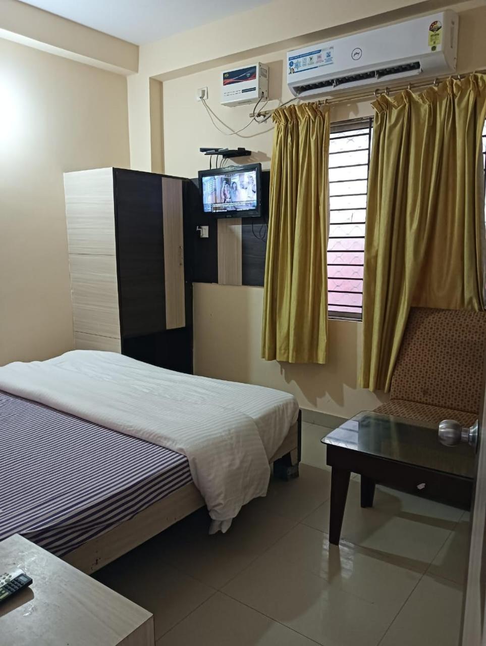 Deluxe Room - Photo 11