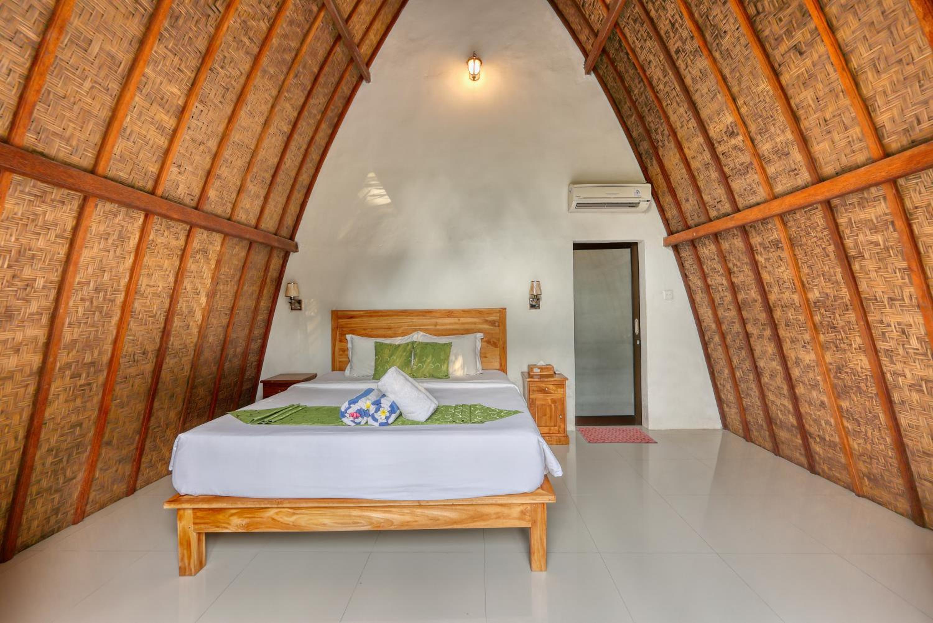 Double Room With Pool View photo 1