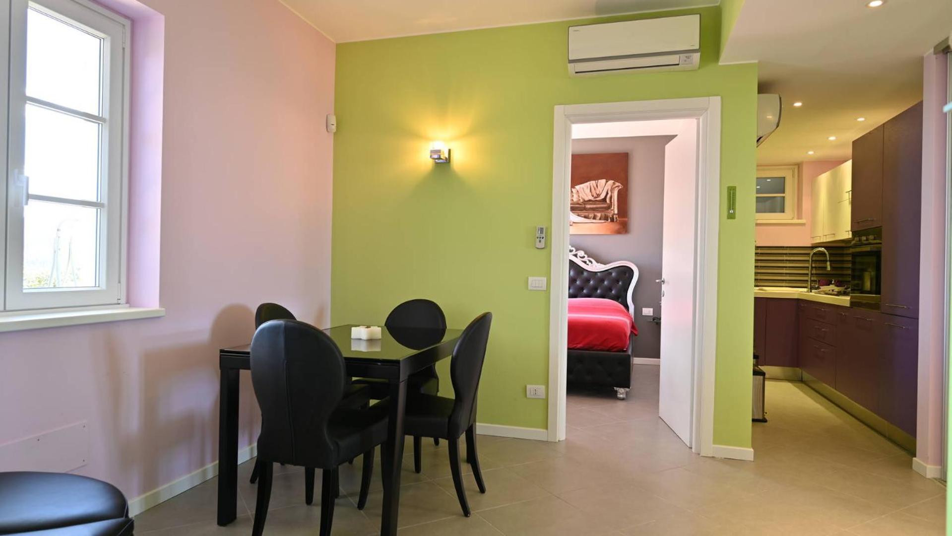 One-Bedroom House photo 2
